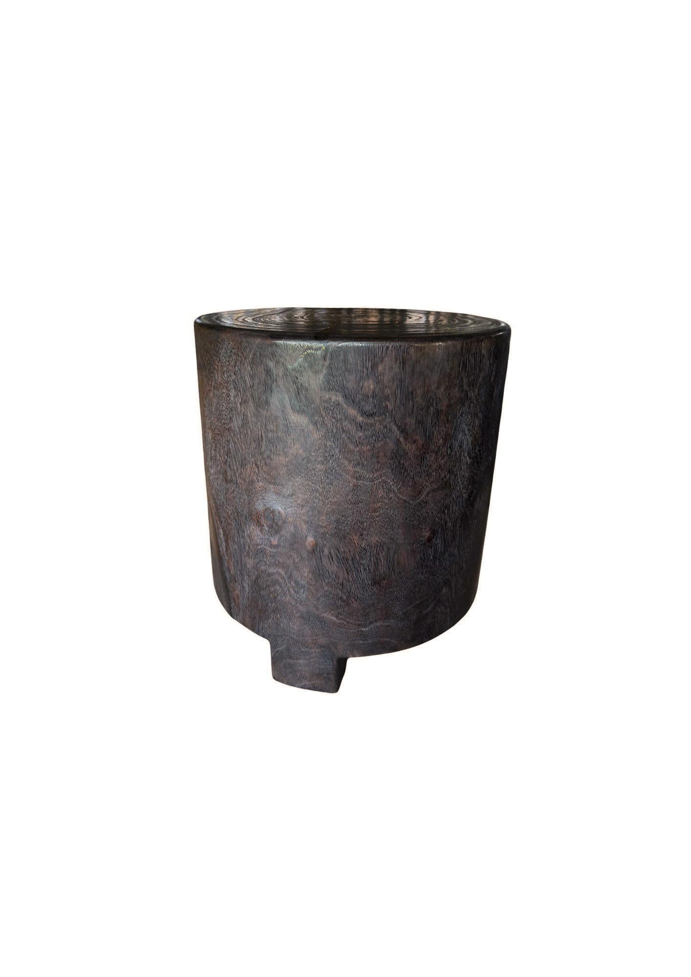 Minimalist Solid Suar Wood Round Side Table, Modern Organic, Espresso Finish In New Condition For Sale In Jimbaran, Bali