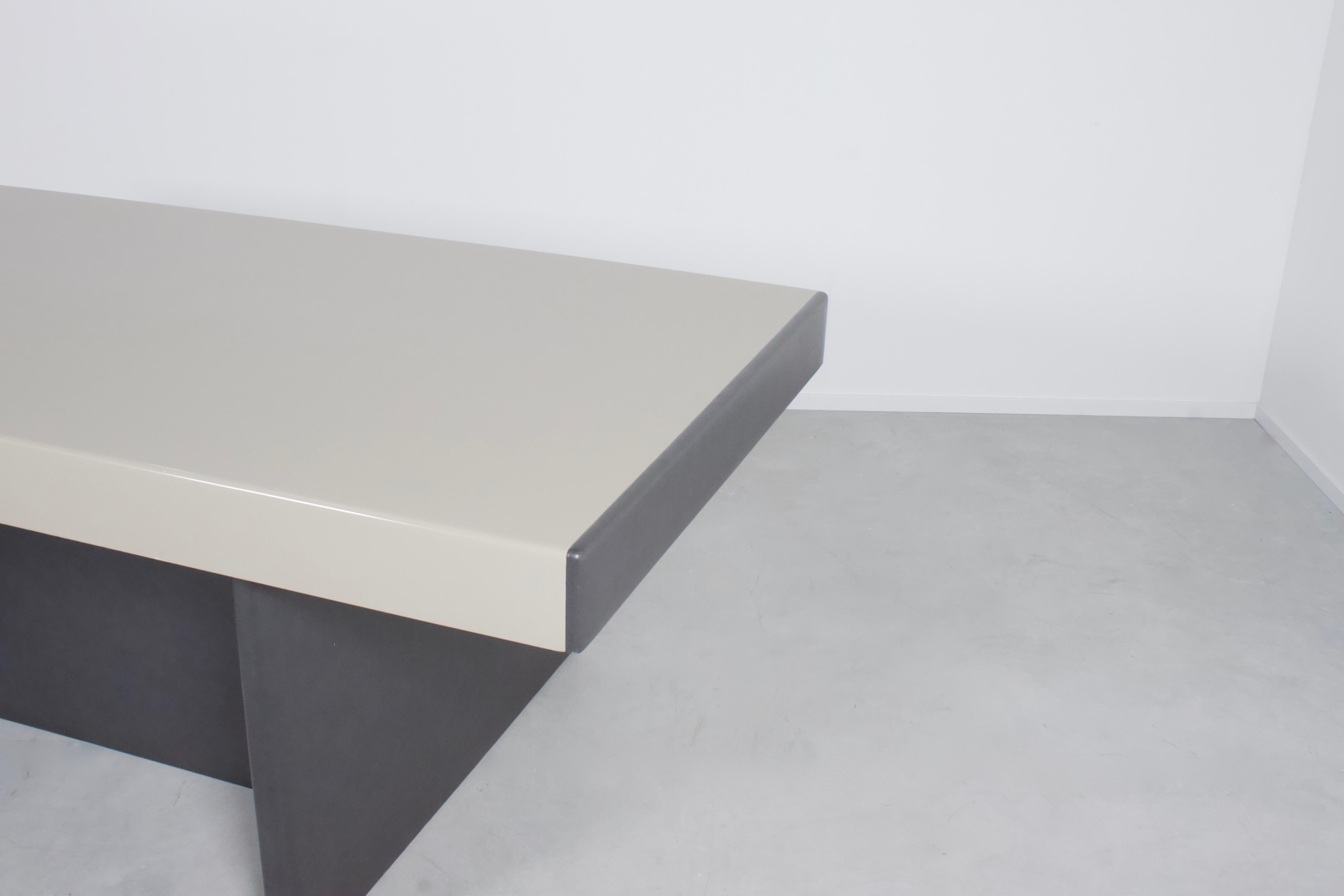Minimalistischer A Space Age-Schreibtisch von Planmöbel, 1960er Jahre (Metall) im Angebot