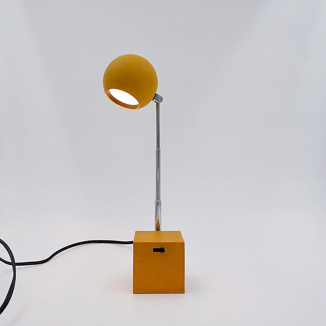 Minimalist Space Age Lytegem Wall Lamp by Michael Lax for Lightolier  Usa, 1960s
Rare vintage Edition - Mid-Century - Telescopic
Measures : Cube base 7cmx7cm H:16cm -> 41cm 
Wear consistent with age and use.
