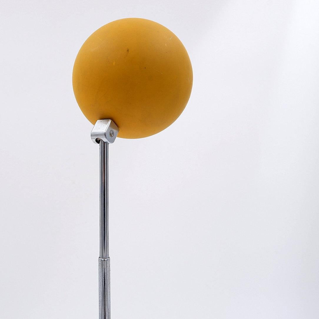 Minimalist Space Age Lytegem Wall Lamp by Michael Lax for Lightolier  Usa, 1960s In Good Condition For Sale In Linkebeek, BE