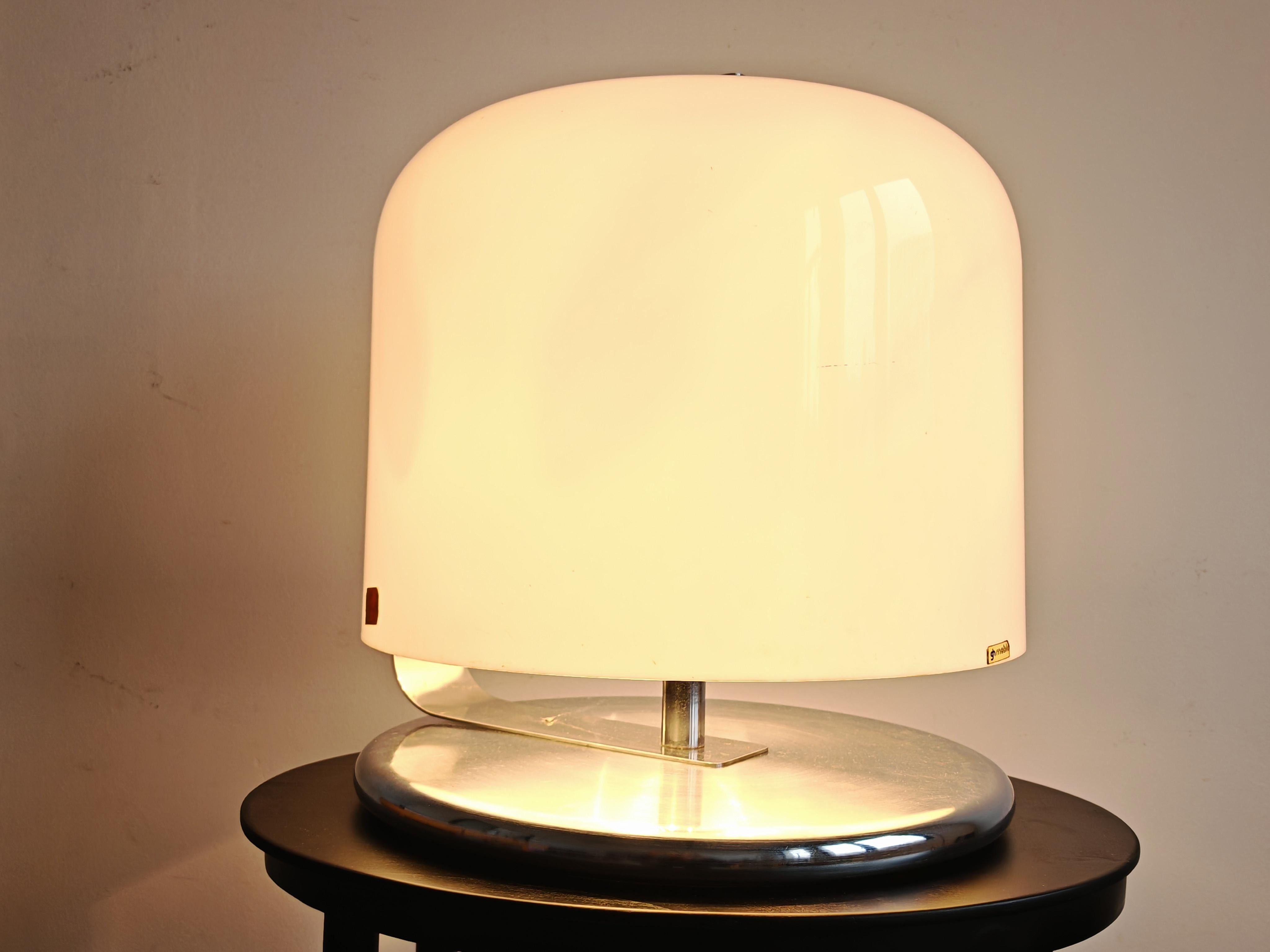Minimalist Space Age Table Lamp Alvise by Luigi Massoni for Harvey Guzzini Era espacial en venta