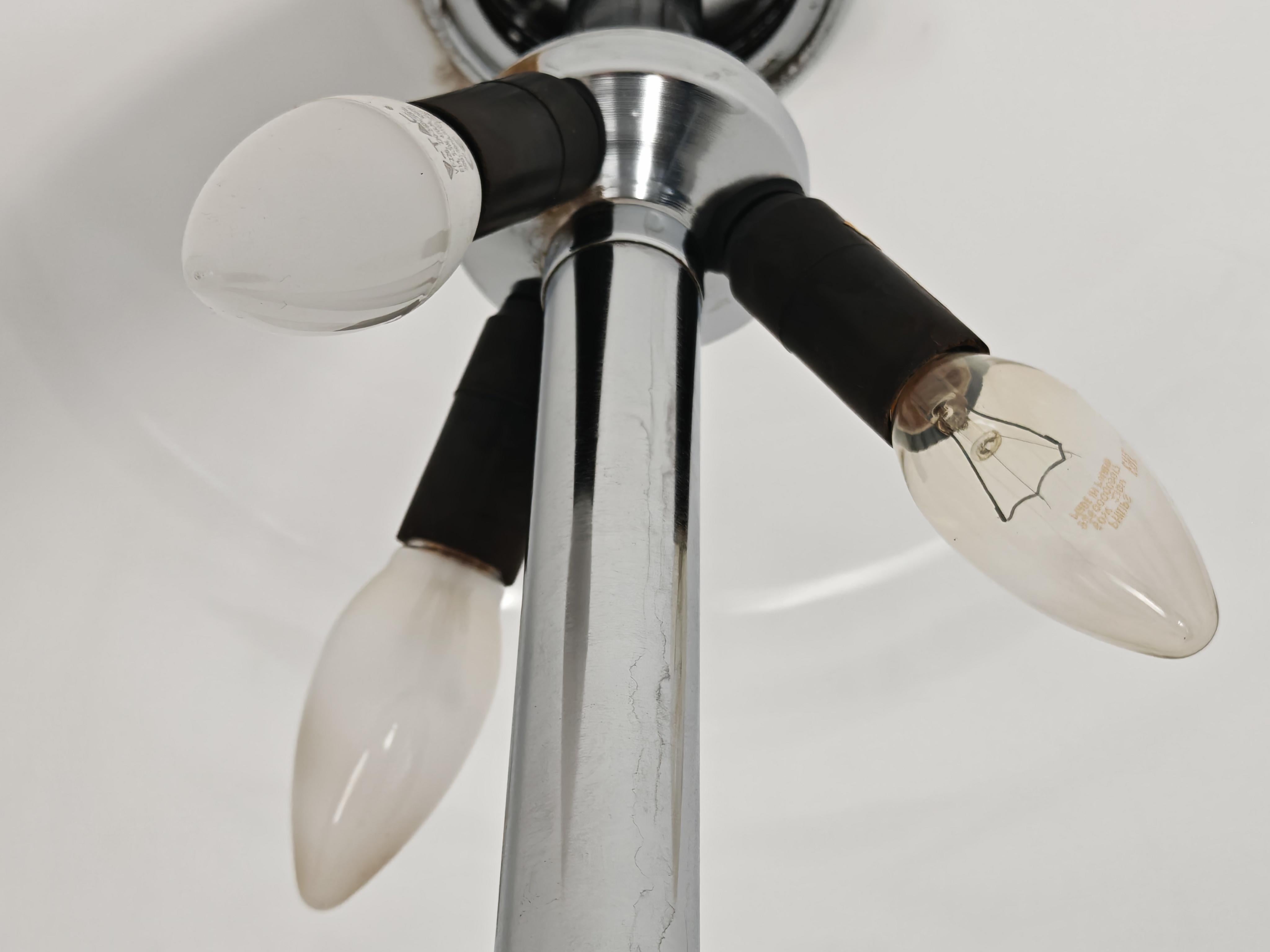 Minimalist Space Age Table Lamp Alvise by Luigi Massoni for Harvey Guzzini en Bueno estado para la venta en Beograd, RS