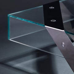 Moderner, minimalistischer, quadratischer Couchtisch aus Glas und poliertem Edelstahl