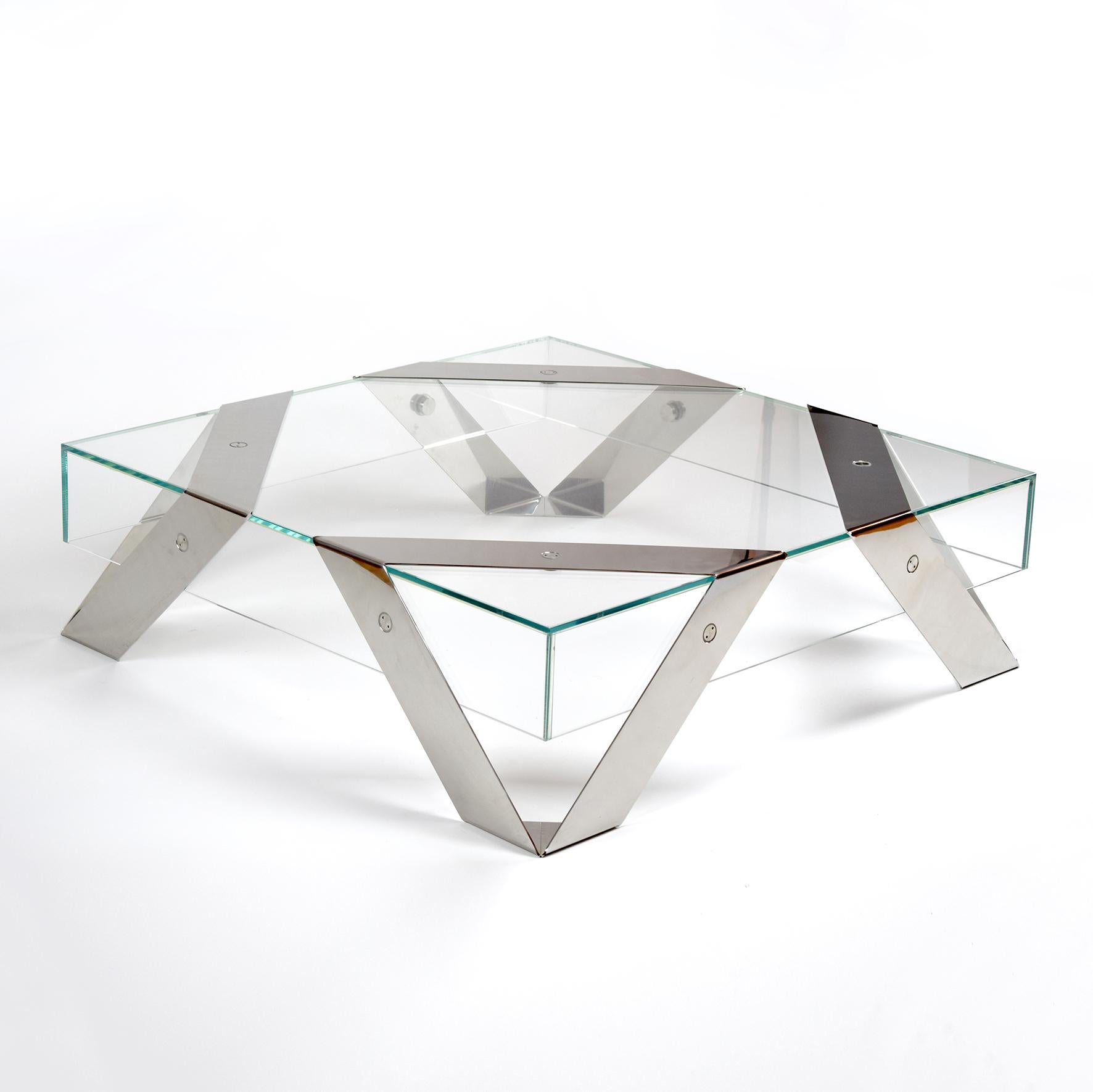 Moderner, minimalistischer, quadratischer Couchtisch aus gehärtetem Glas und Edelstahl im Zustand „Neu“ im Angebot in Vila Nova Famalicão, PT