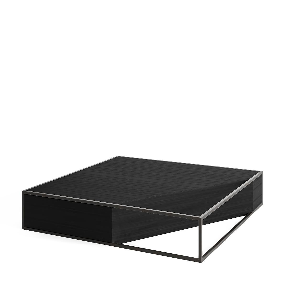 Table basse centrale carrée moderne et minimaliste en bois de noyer et laiton brossé en vente 6