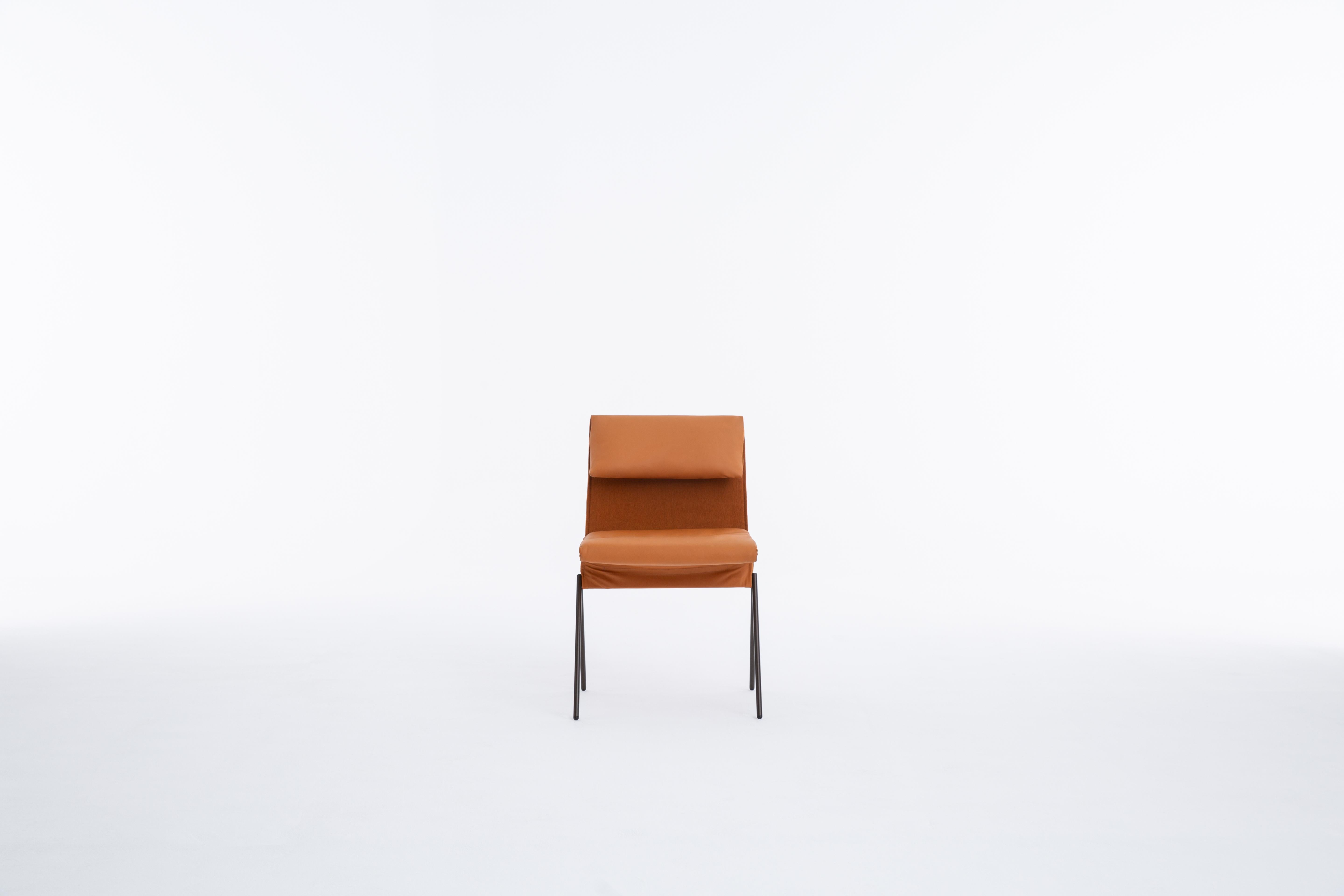 Silla apilable minimalista de Ilse Lang - Inspirada en el taburete Mariposa de Yanagi Siglo XXI y contemporáneo en venta