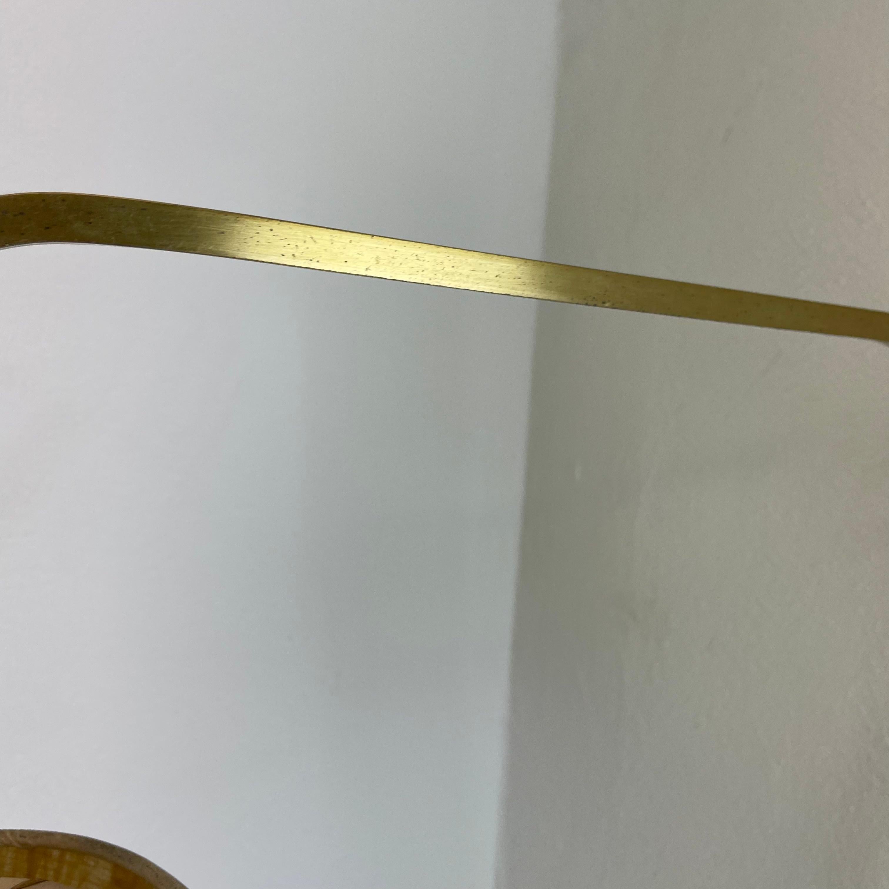 Metal Minimalist Stilnovo Style Adjustable Counter Weight Brass Wall Light Italy 1960s For Sale