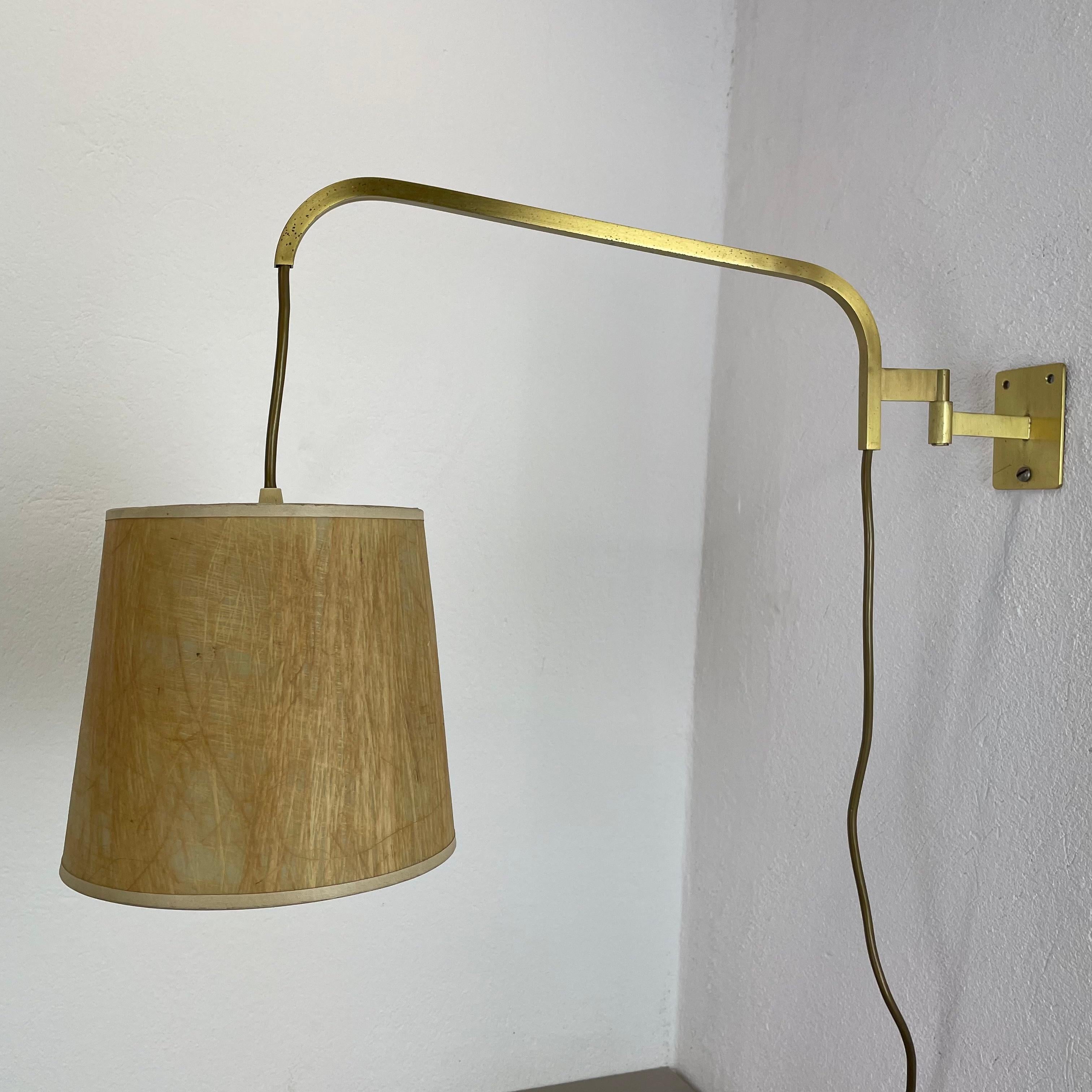 Minimalist Stilnovo Style Adjustable Counter Weight Brass Wall Light Italy 1960s For Sale 2