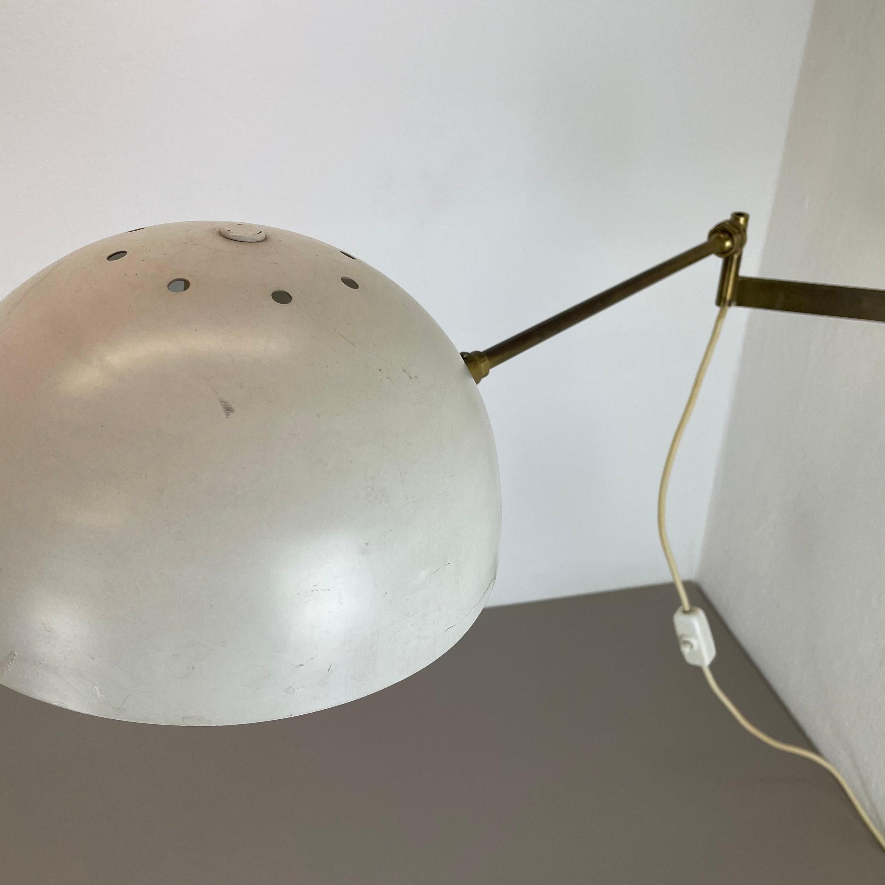 Minimalist Stilnovo Style Adjustable Swing Arm Brass Wall Light, Italy, 1960s For Sale 3