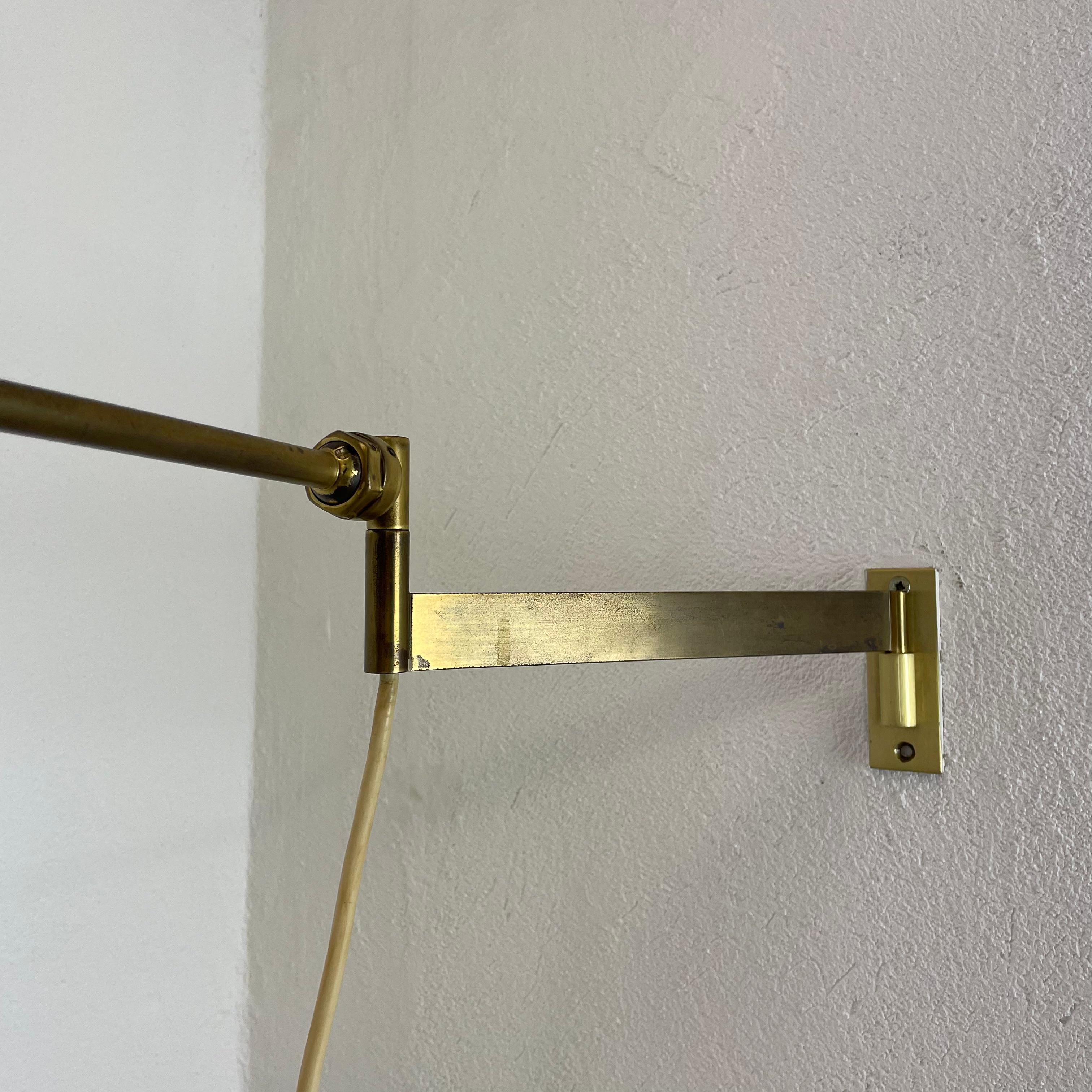 Minimalist Stilnovo Style Adjustable Swing Arm Brass Wall Light, Italy, 1960s For Sale 5