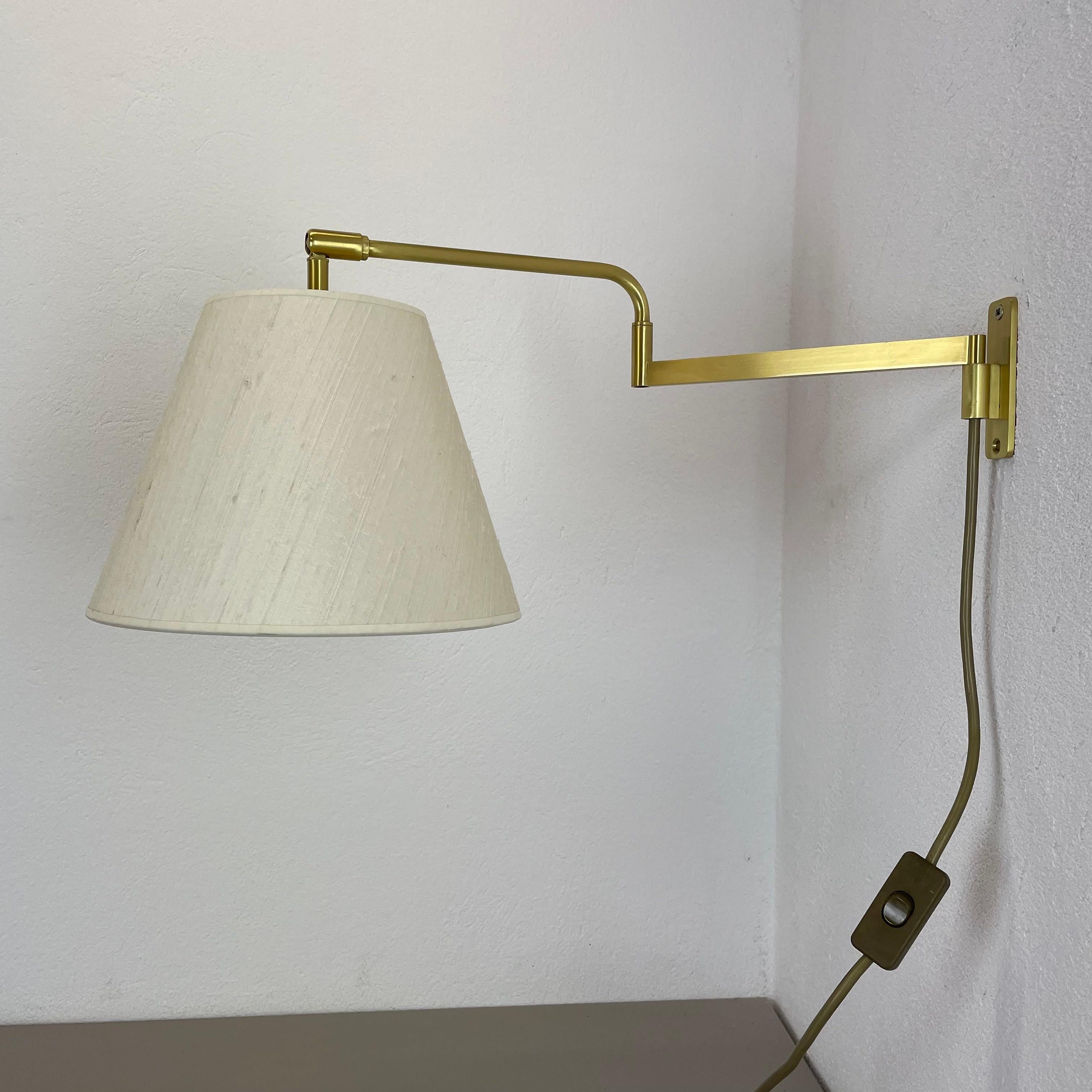 Italian Minimalist Stilnovo Style Adjustable Swing Arm Brass Wall Light Italy 1970s For Sale