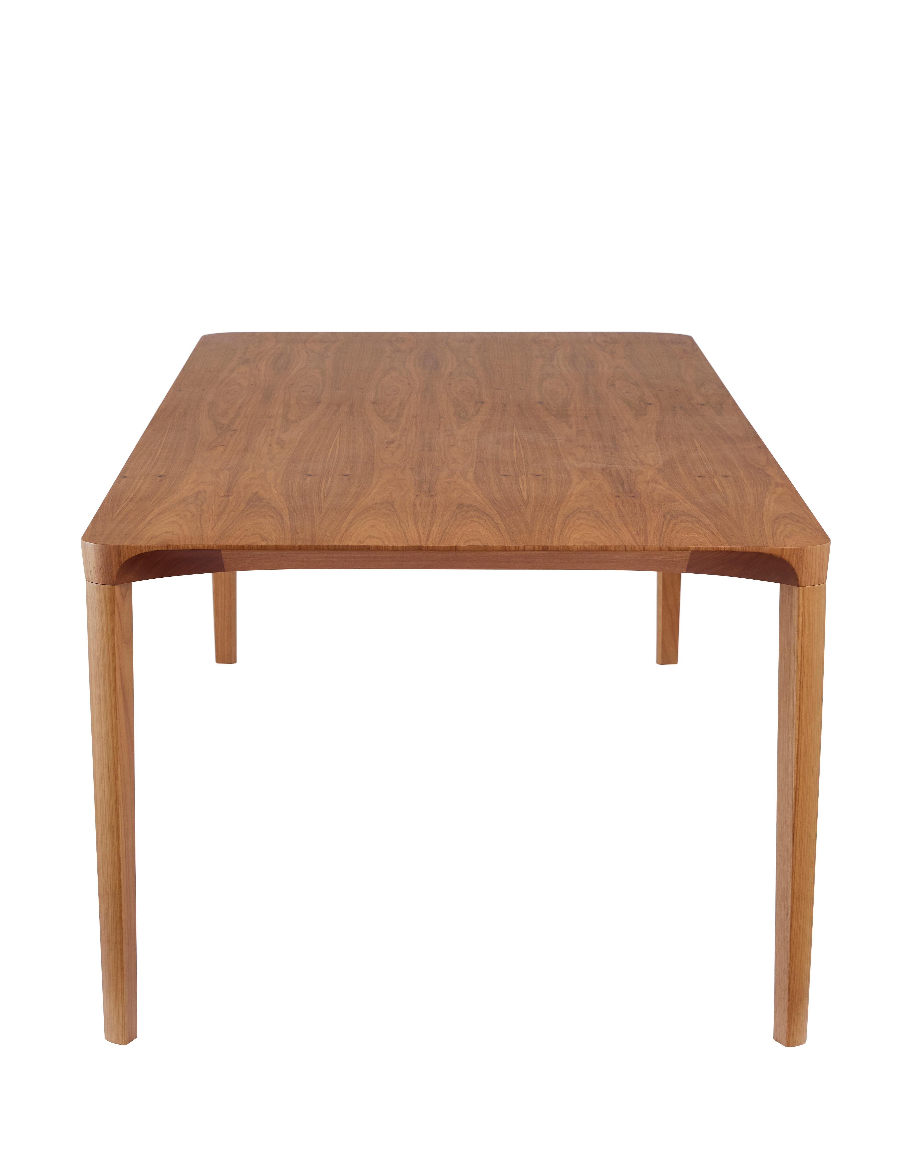 Moderne Table de salle à manger de style minimaliste, en bois massif naturel renforcé d'acier en vente