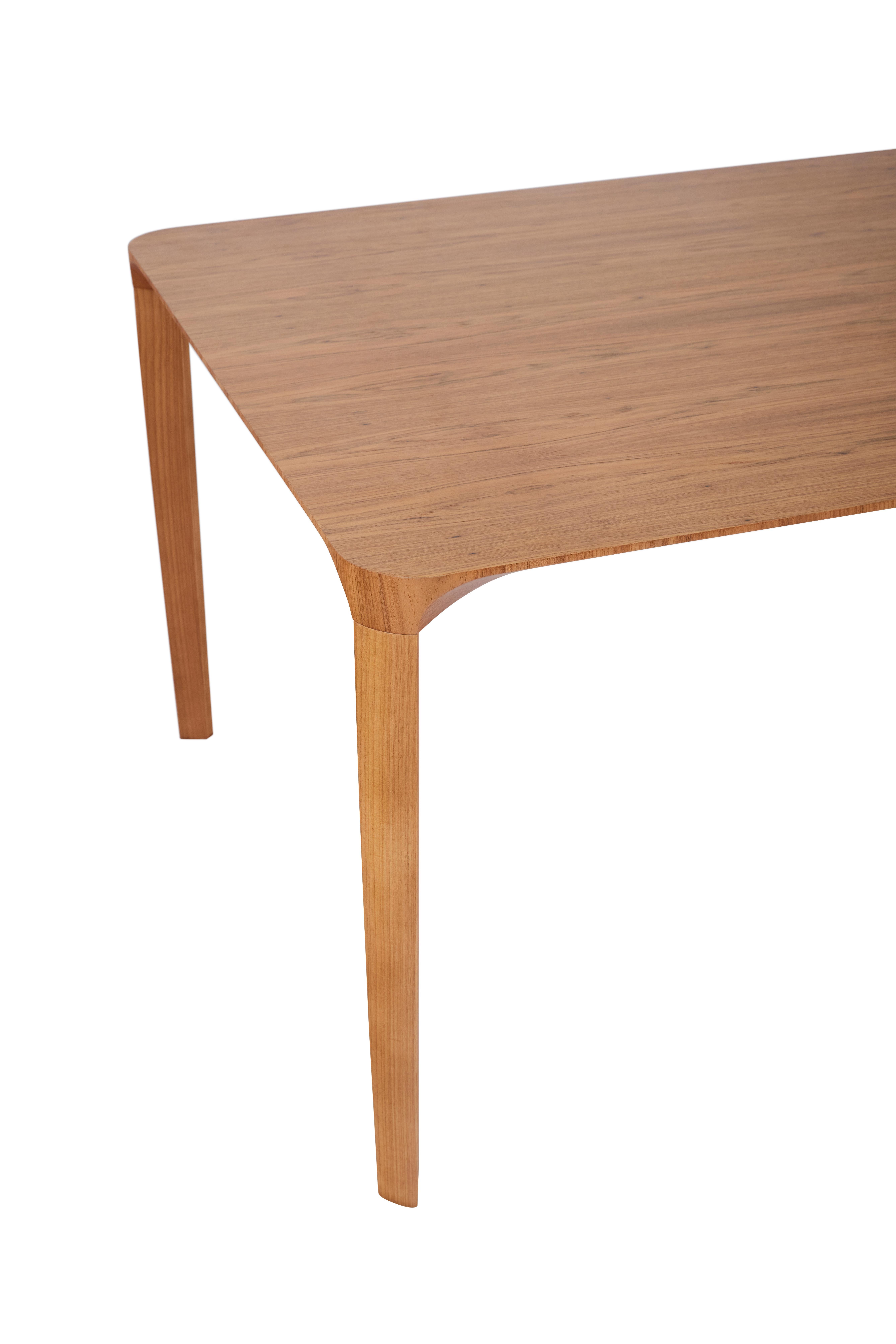 Table de salle à manger de style minimaliste, en bois massif naturel renforcé d'acier en vente 1