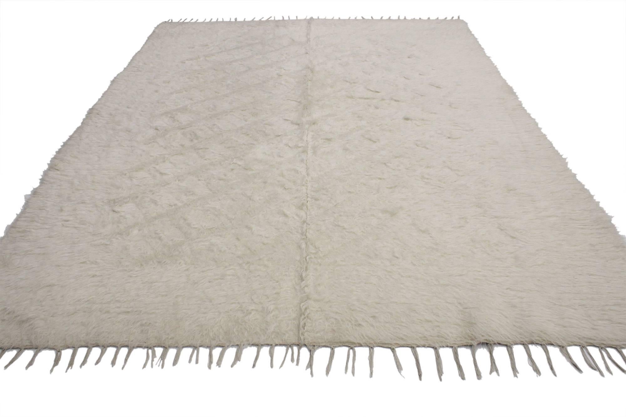 52108, Vintage Turkish Angora Wool Rug with Modern Minimalist Style. This vintage Turkish angora wool rug displays an inconspicuous allover lozenge trellis pattern. This Turkish angora wool rug balances comfort and style while conveying absolute