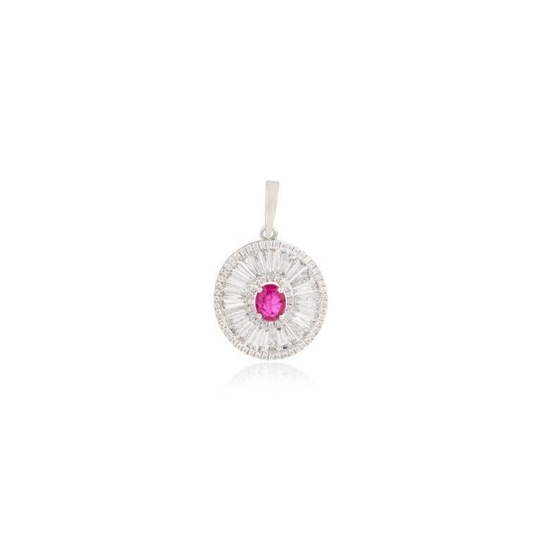Pendentif minimaliste en or blanc 18 carats avec halo de rubis et de diamants pour femmes Neuf - En vente à New York, NY