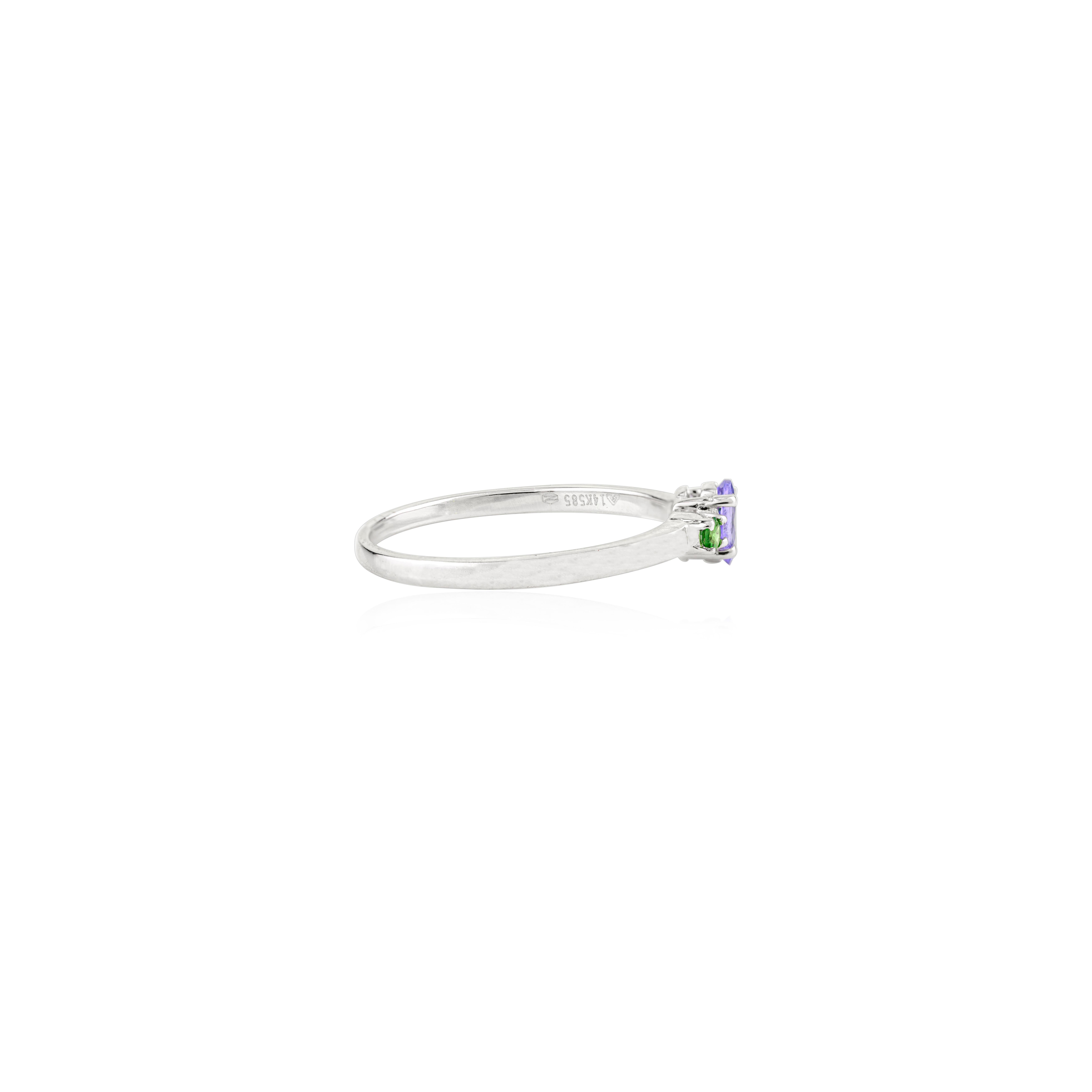 Im Angebot: Minimalistische Tansanit & Tsavorit Drei-Stein-Ring in 14k Weißgold Schmuck Geschenk () 7