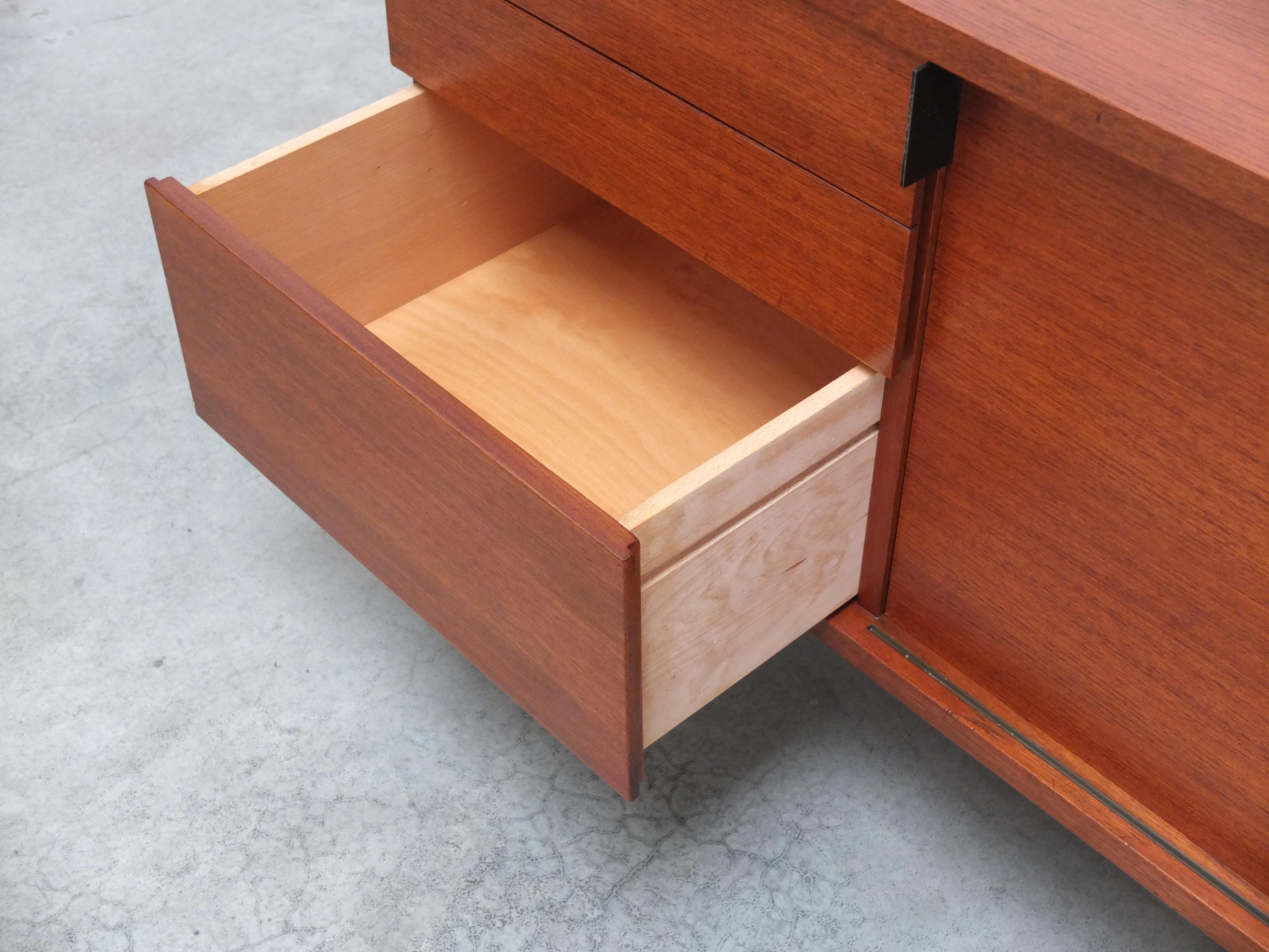 Minimalistisches Sideboard aus Teakholz von Hans Konëcke für Tecta, 1960er Jahre im Angebot 3