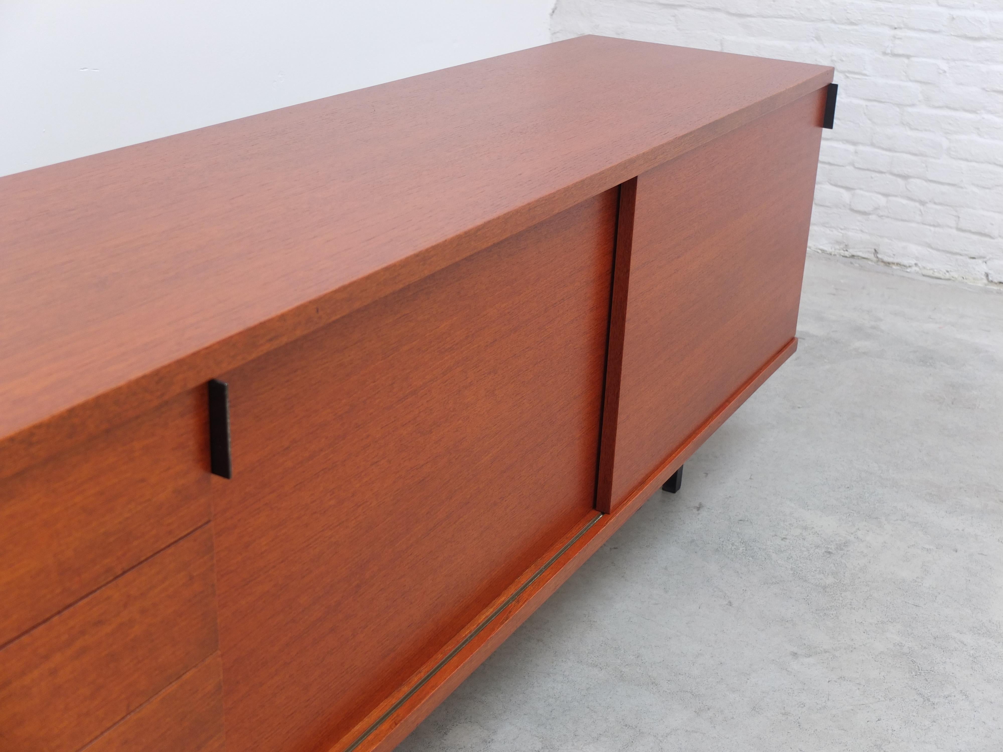 Minimalistisches Sideboard aus Teakholz von Hans Konëcke für Tecta, 1960er Jahre im Angebot 6