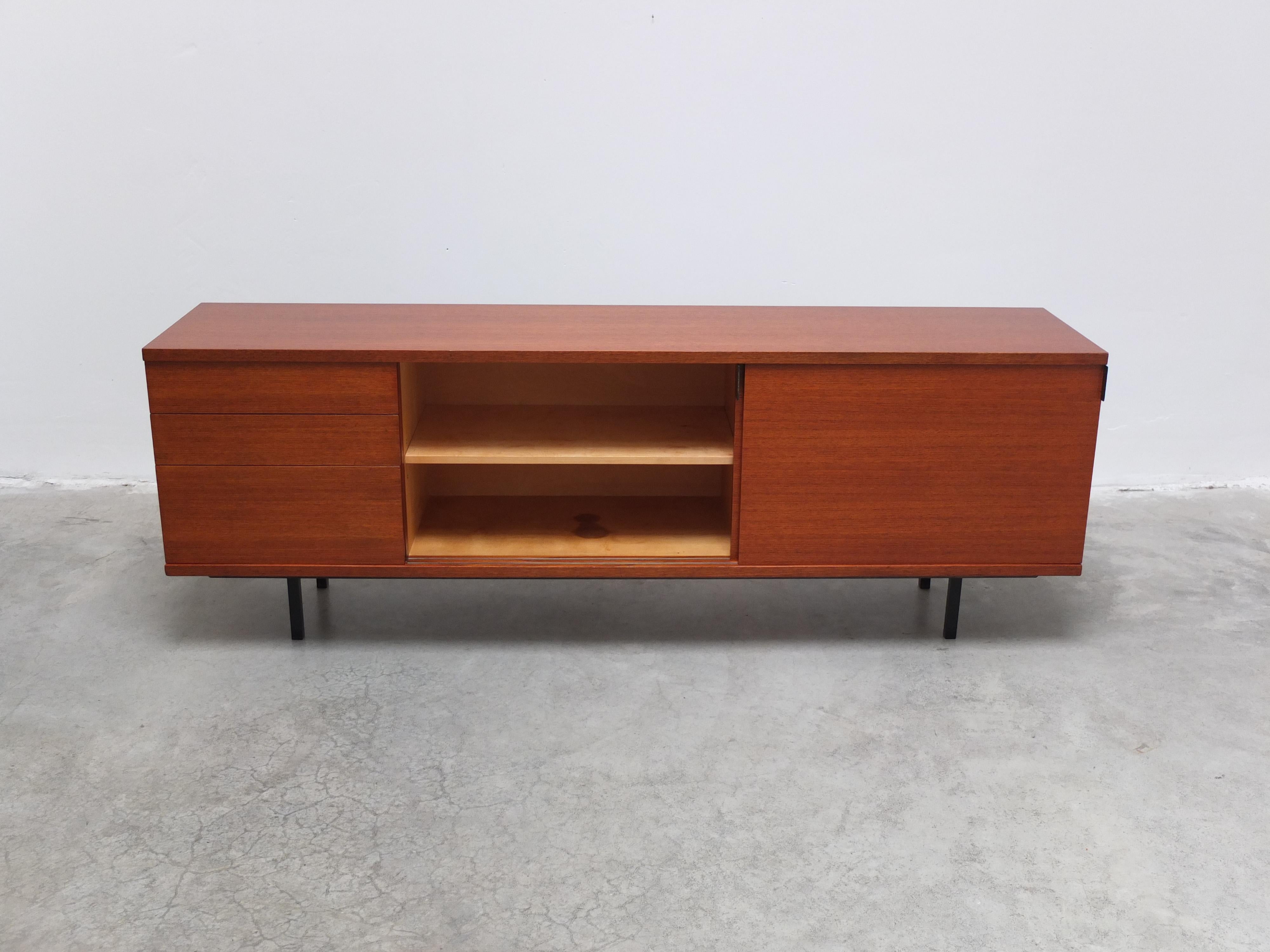 Minimalistisches Sideboard aus Teakholz von Hans Konëcke für Tecta, 1960er Jahre (20. Jahrhundert) im Angebot