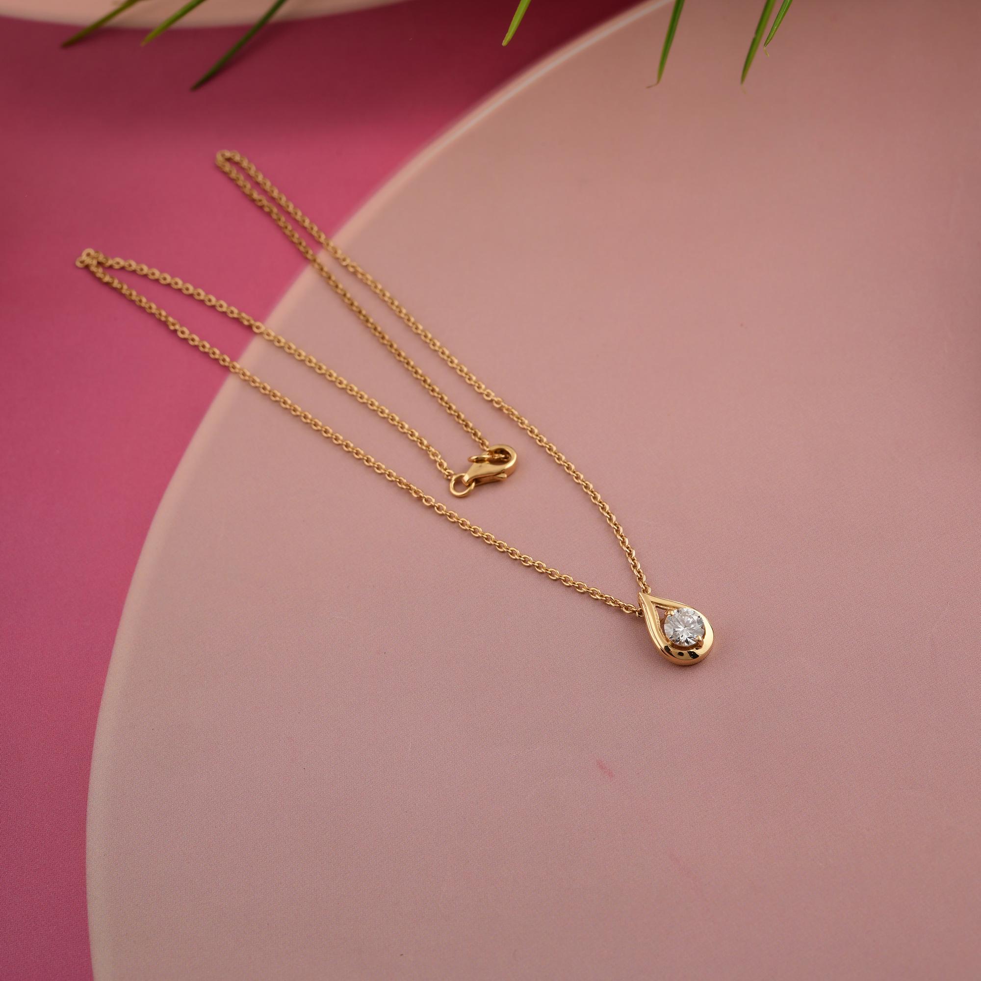 Minimalist Teardrop SI Clarity & HI Color Diamond Pendant Necklace 18k Gold In New Condition For Sale In Diera, Dubai