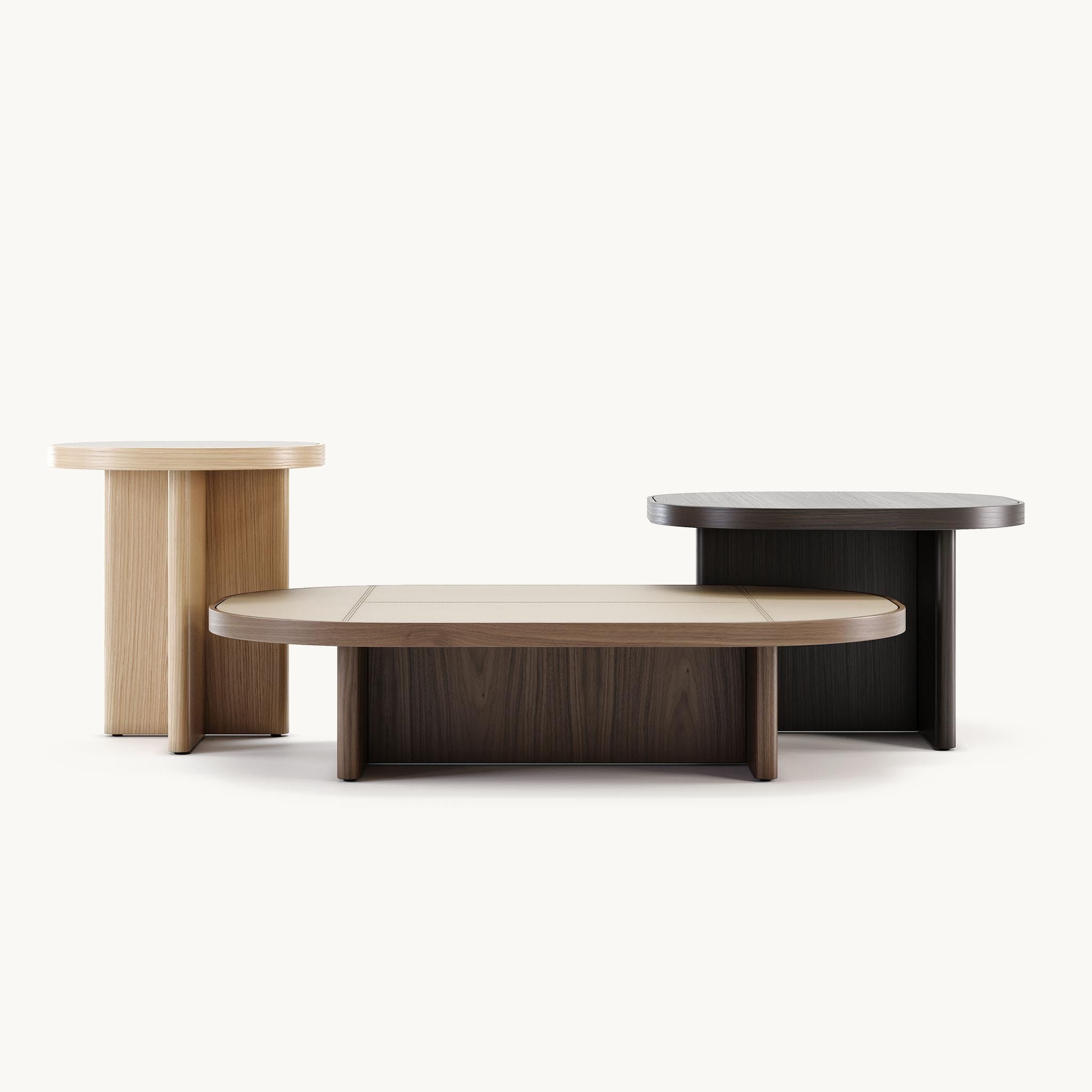 Minimalist Three-Piece Table Set with Customizable Finishes For Sale 3