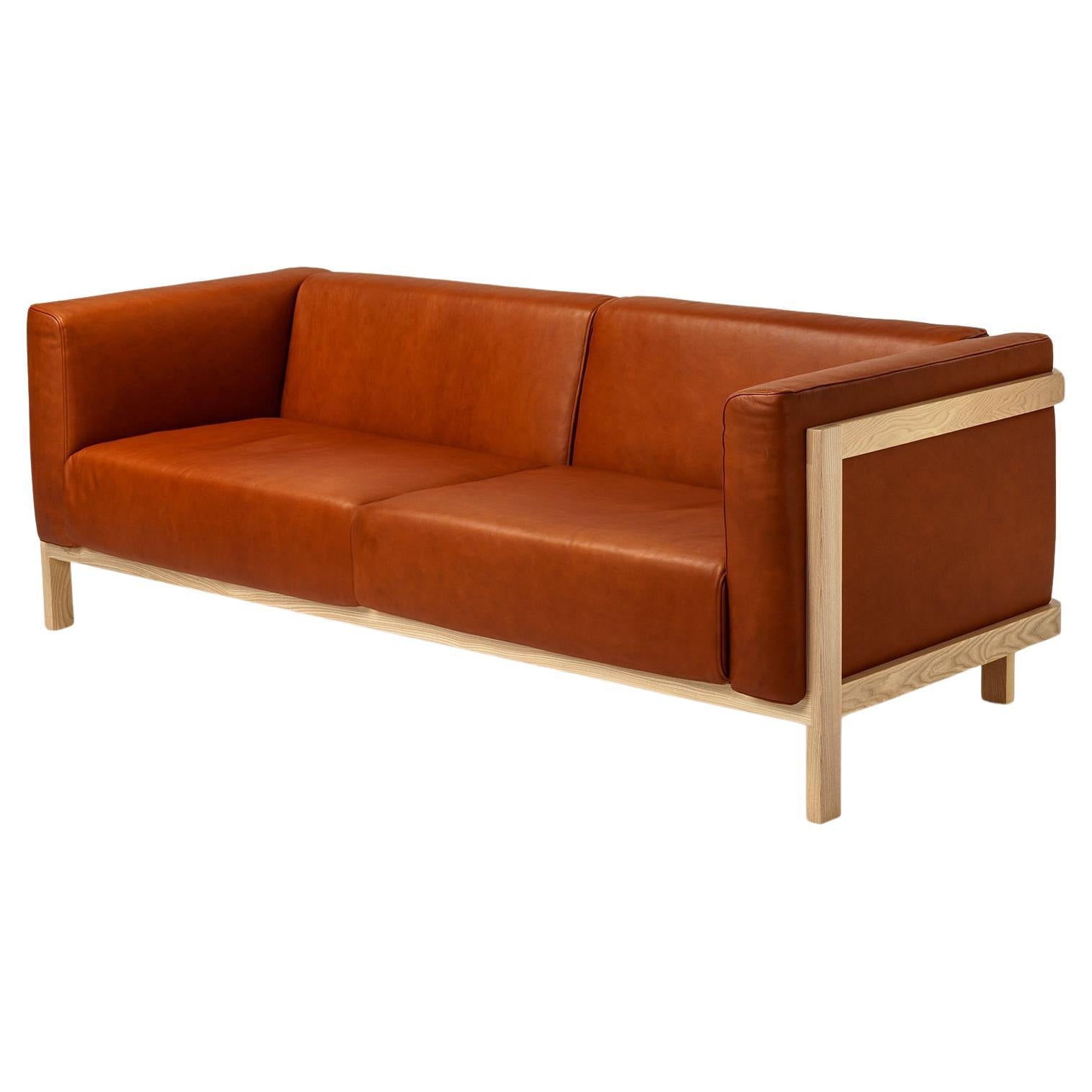 Minimalistisches dreisitziges Sofa aus Eschenholz – Lederpolsterung