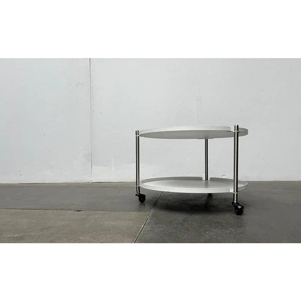 20ième siècle Table basse ou d'appoint minimaliste en métal avec roues de Leitmotiv en vente