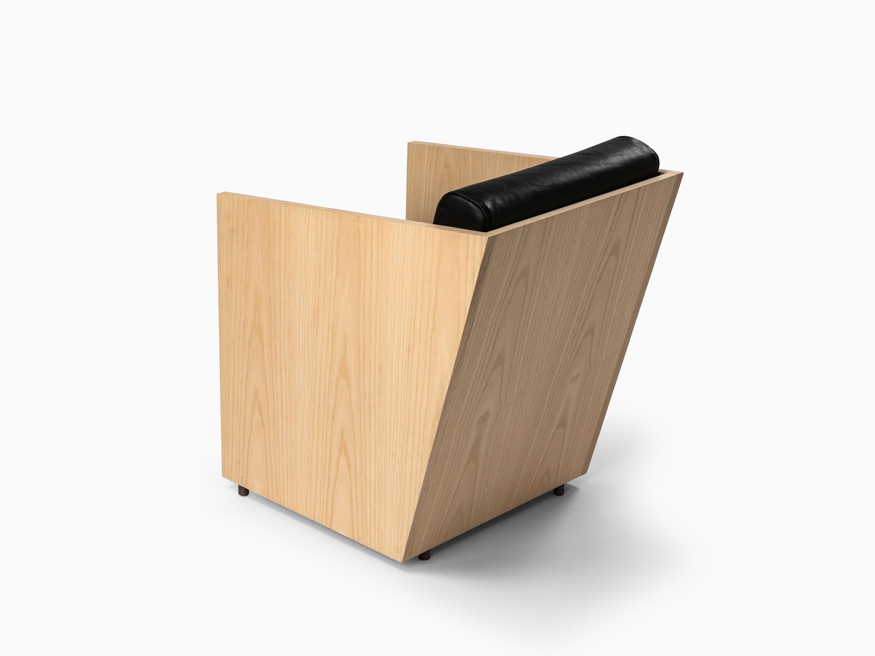 Minimalistischer Timeless-Sessel aus Eschenholz und braunem Leder im Angebot 3