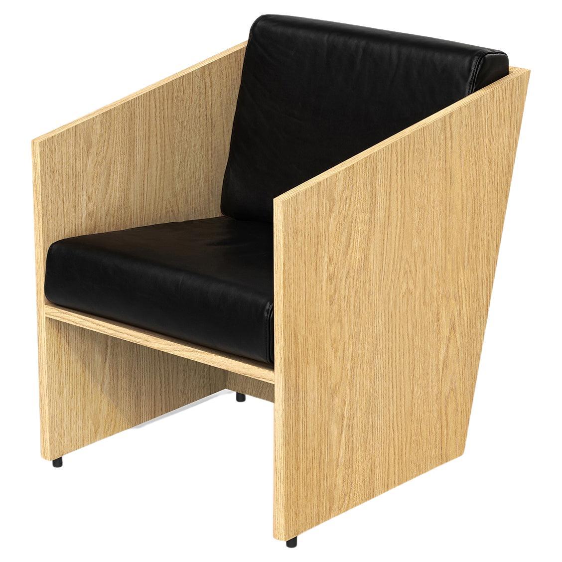 Minimalist Timeless Armchair in Oak Wood and Black Leather For Sale