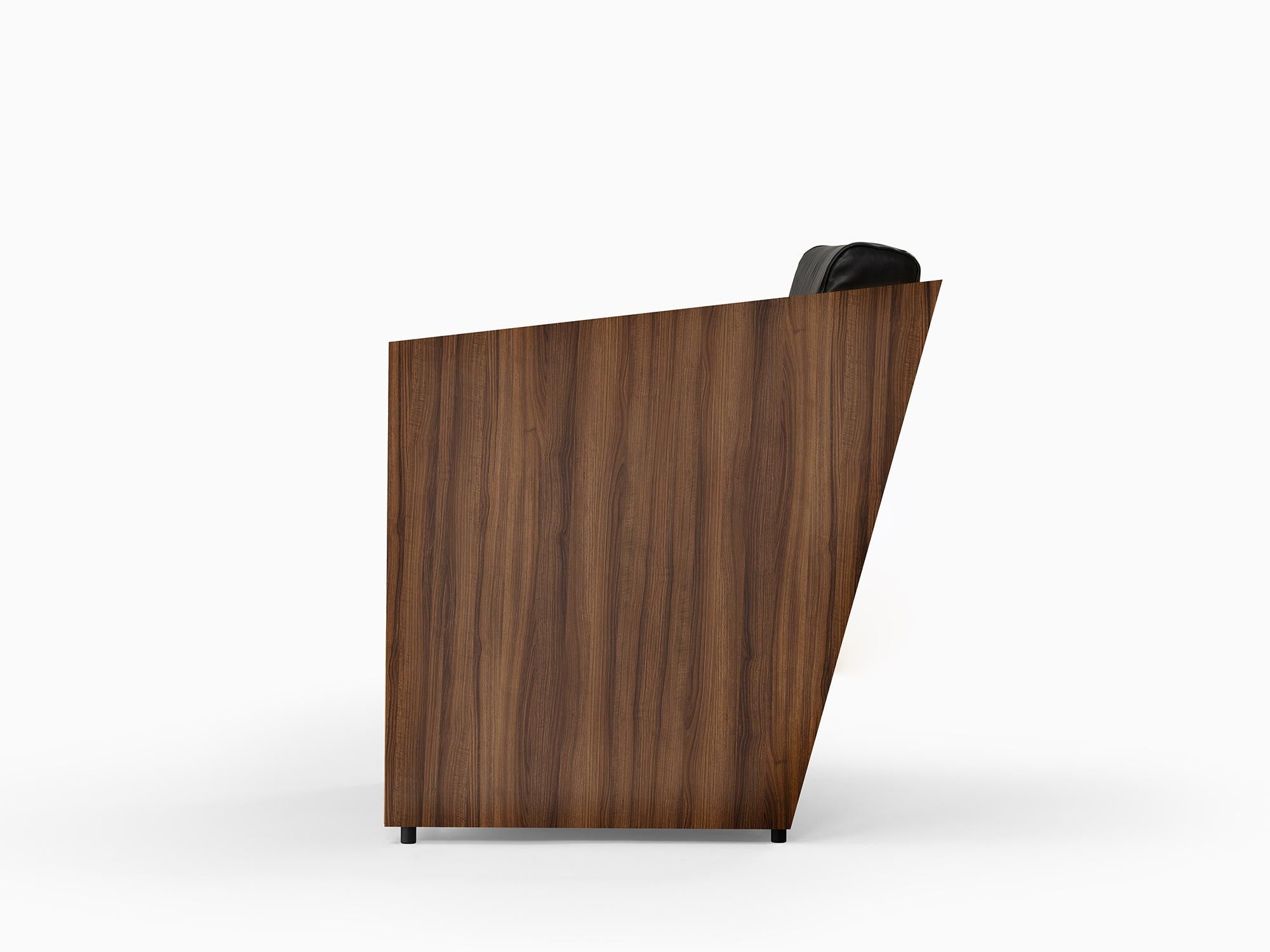 Modern Álvaro Siza Vieira - Armchair in Walnut Wood and Brown Leather - one of a kind For Sale