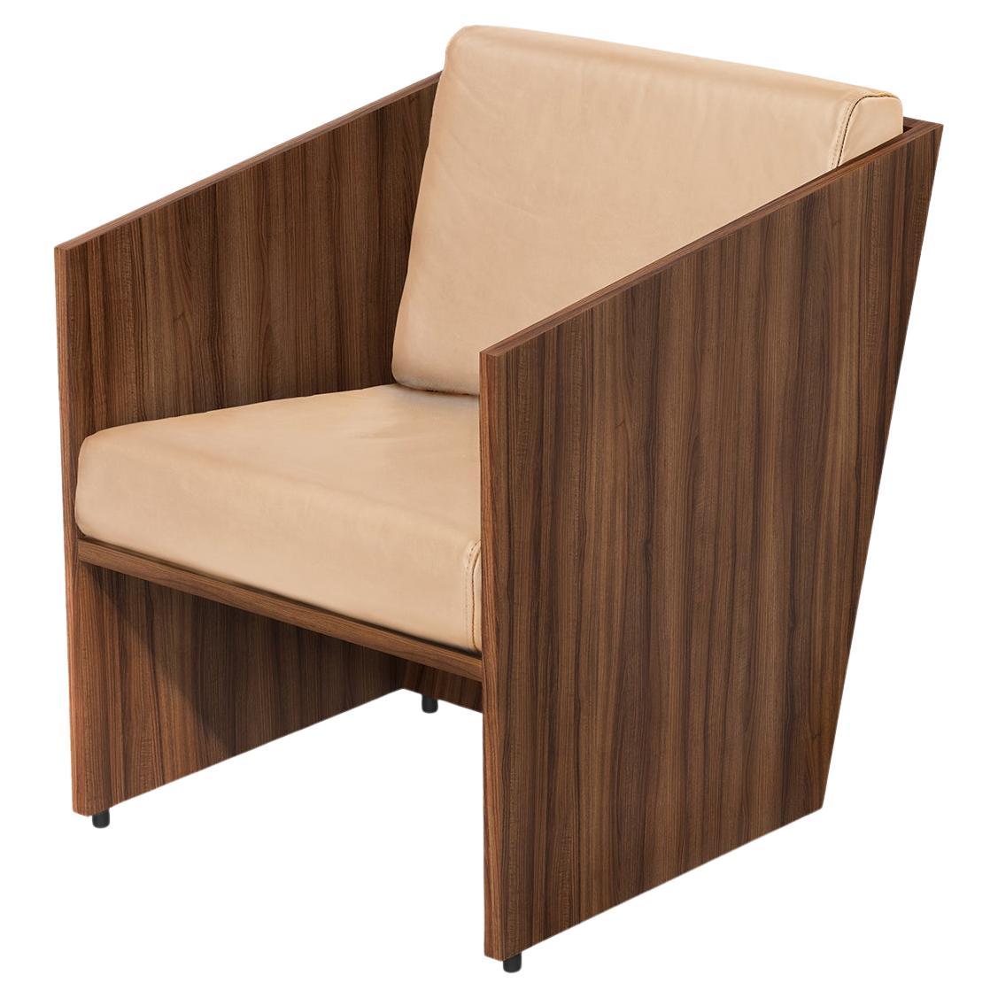 Minimalistischer zeitloser Sessel aus Nussbaumholz und Naturleder