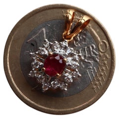 Minimalist Tiny Burmese Unheated Ruby Pendant with Natural Diamonds in 18k gold (pendentif en or birman non chauffé et diamants naturels)