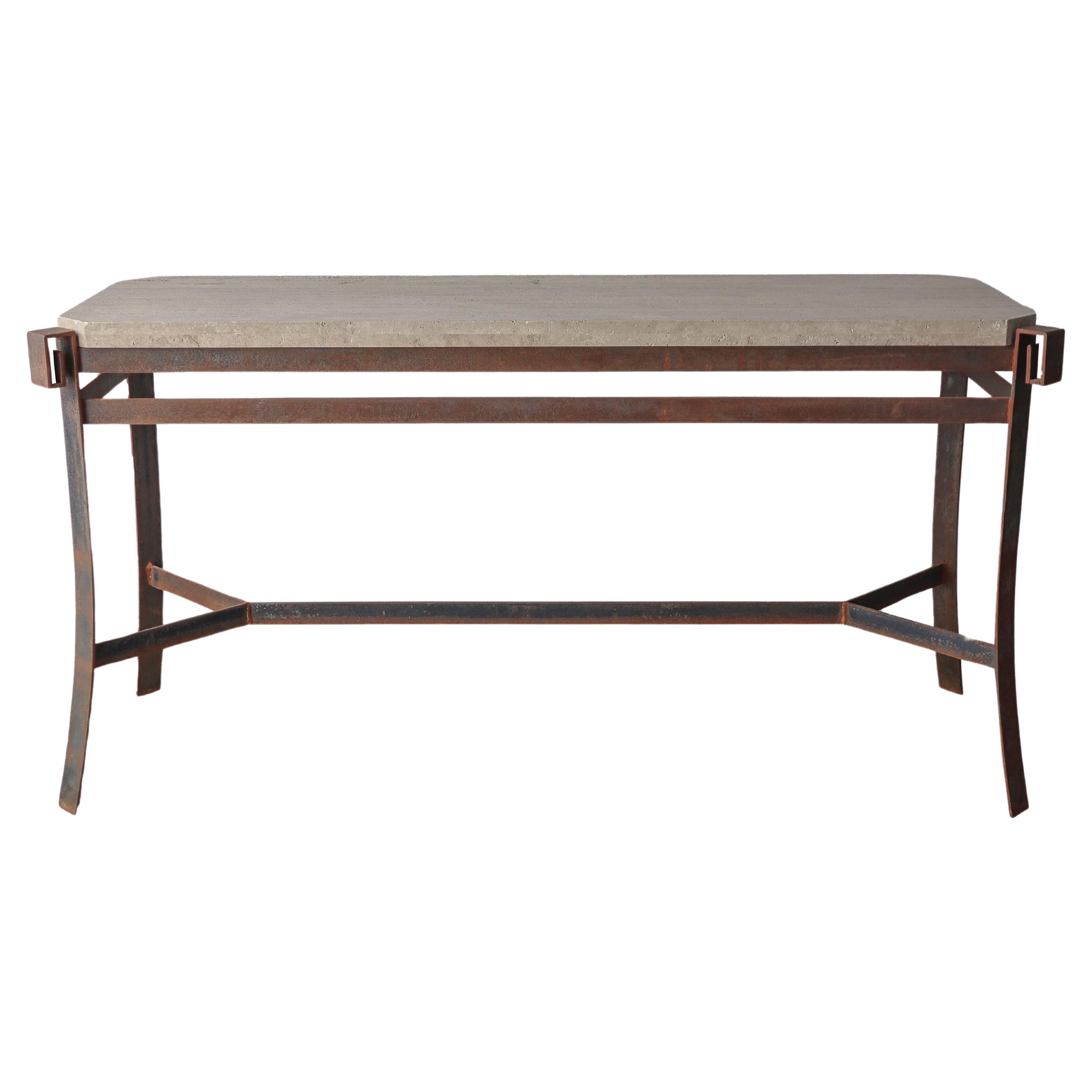 Table console minimaliste en travertin et fer en vente