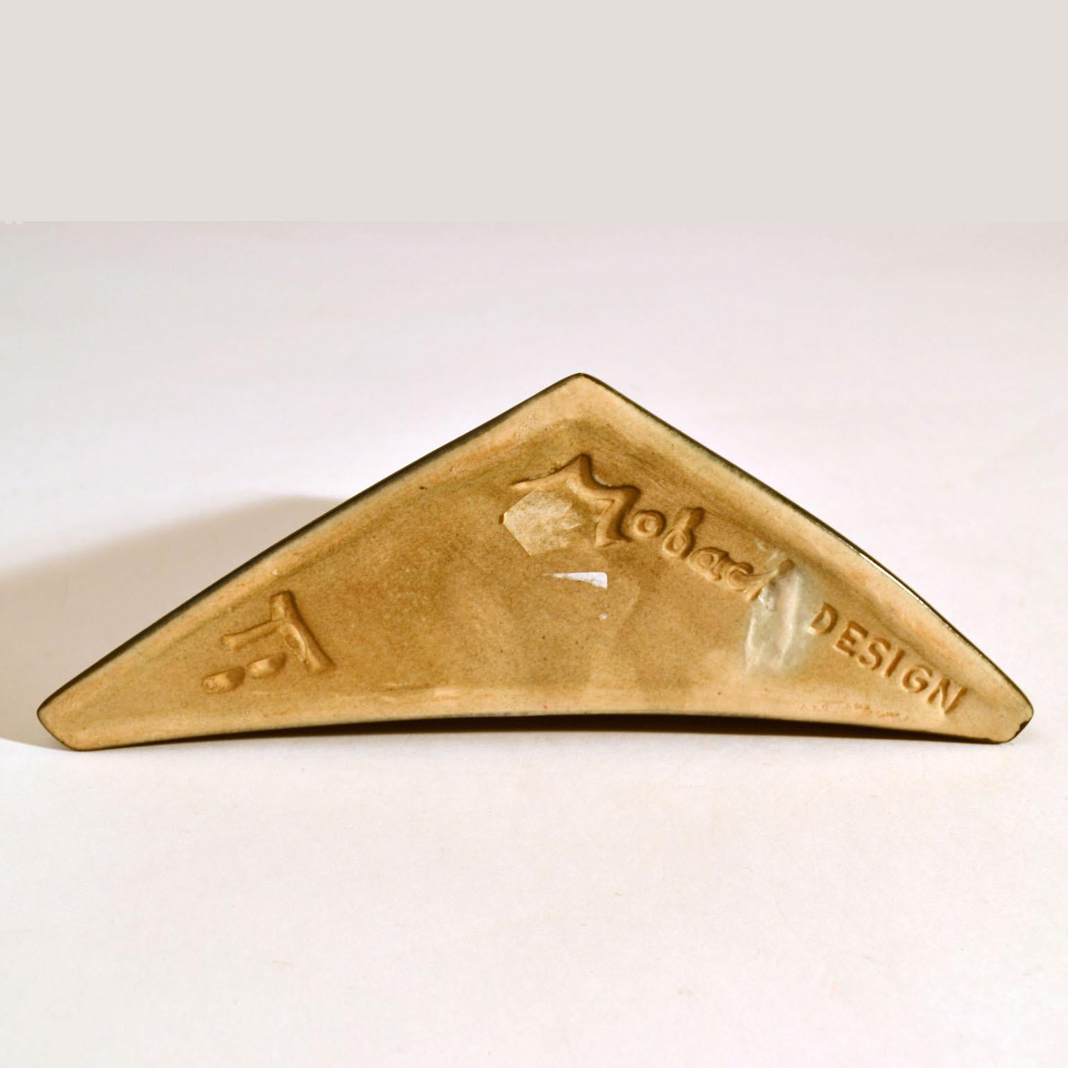 Ciotole e vasi triangolari minimalisti in ceramica bianca e nera in vendita 4