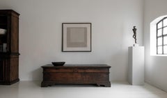 Minimalist Trunk-Italian Cassapanca made in the 17th Century