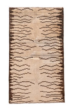 Minimalist Tulu Rug in Beige & Brown