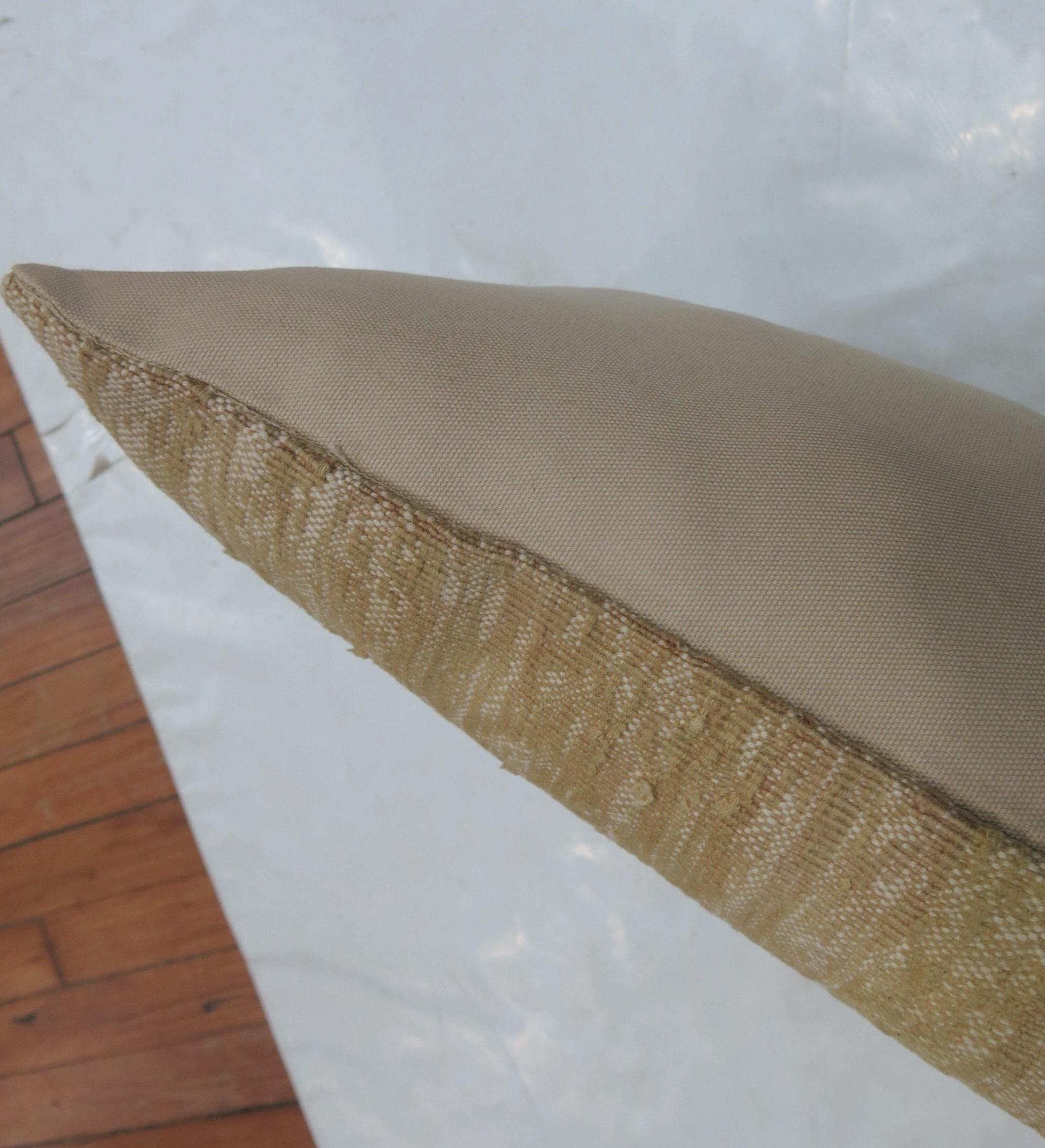 Contemporary Minimalist Turkish Kilim Pillow For Sale