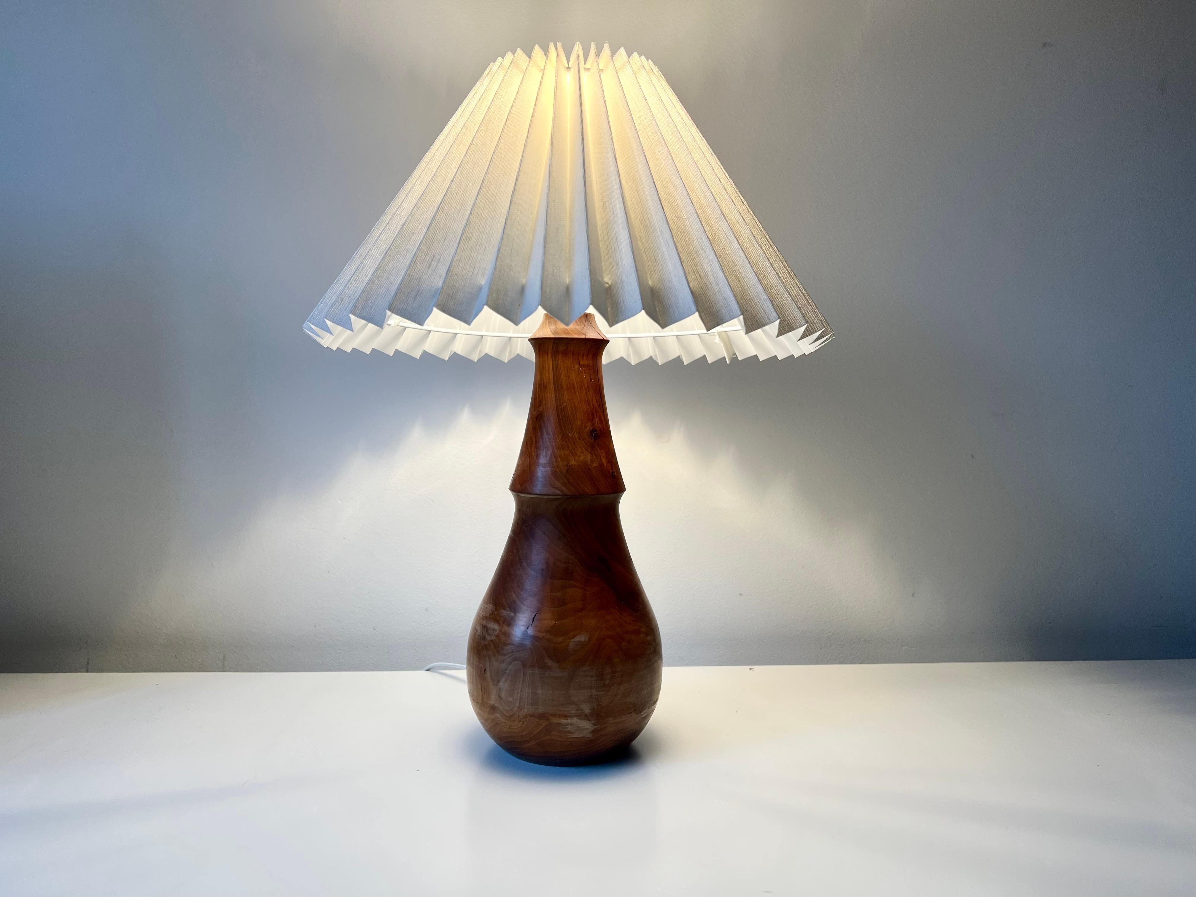 Minimalist turned wood table lamp with linen pleated shade 4