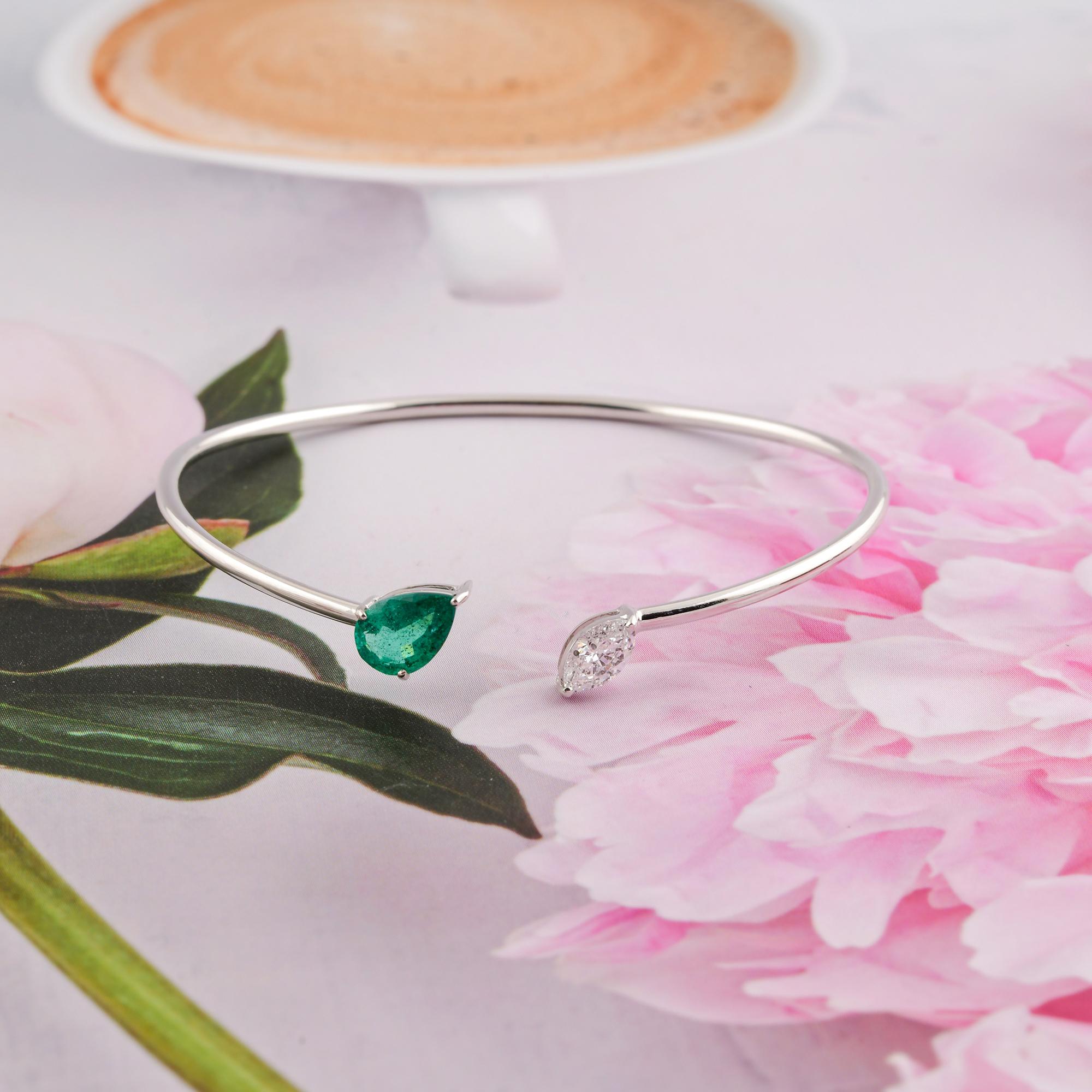 Bracelet manchette minimaliste à deux pierres 1.18Ct Emerald Diamond 18k White Gold en vente 1