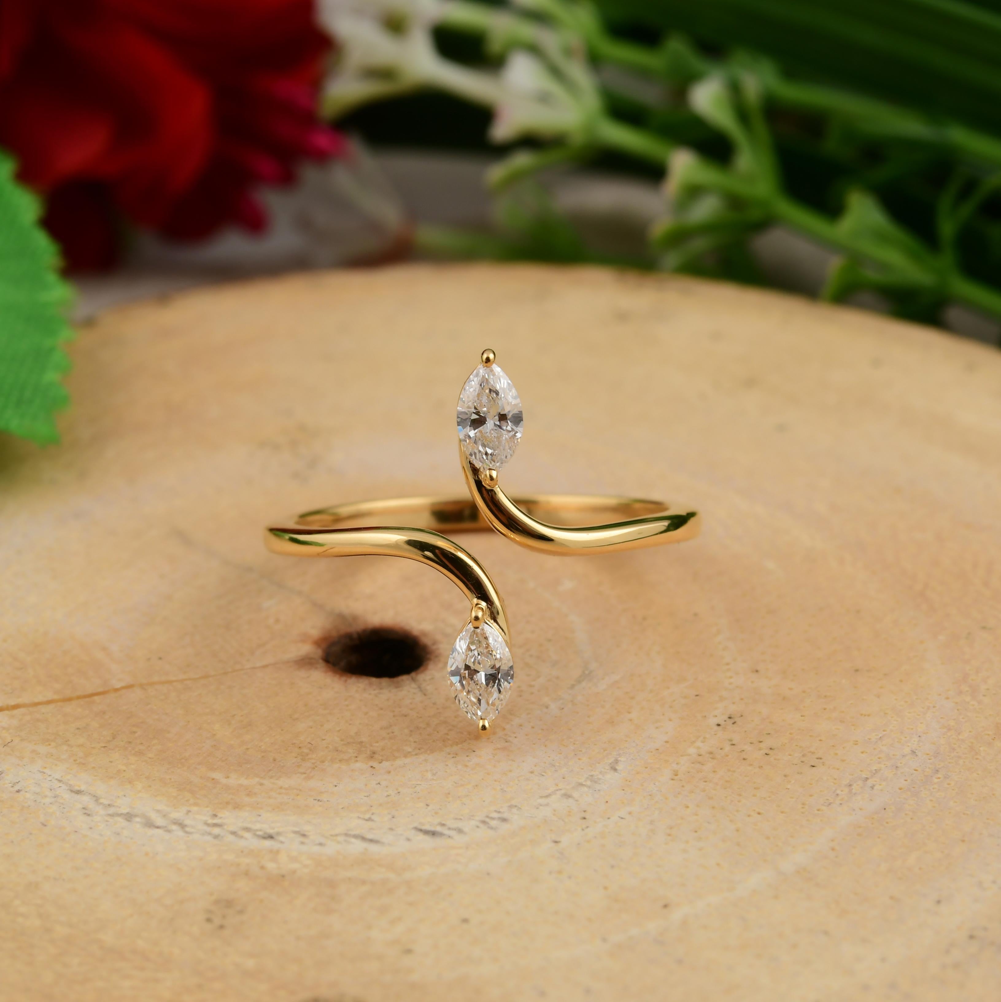 En vente :  Bague minimaliste en or jaune 18 carats pour femmes avec deux pierres en diamant SI/HI 3