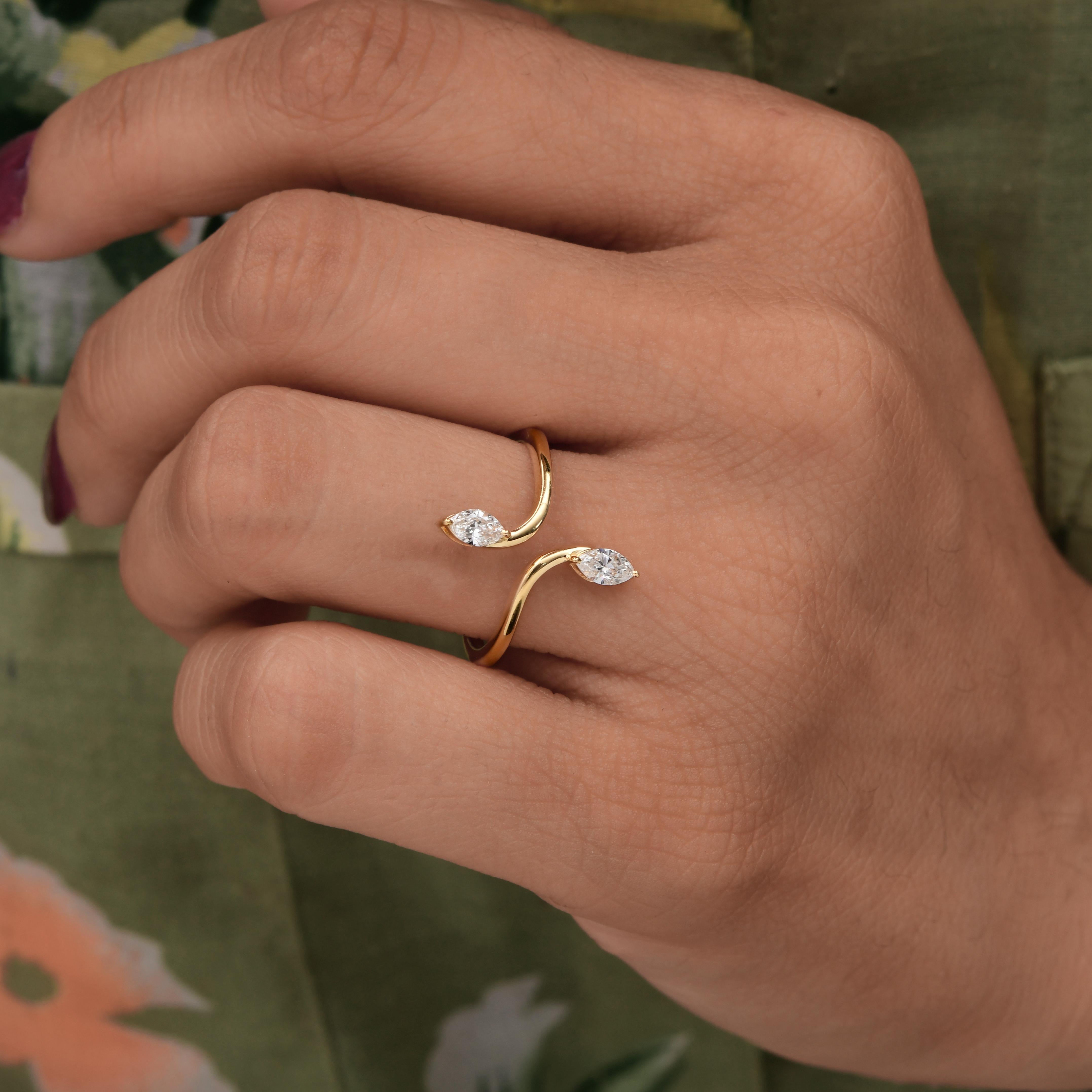 En vente :  Bague minimaliste en or jaune 18 carats pour femmes avec deux pierres en diamant SI/HI 6