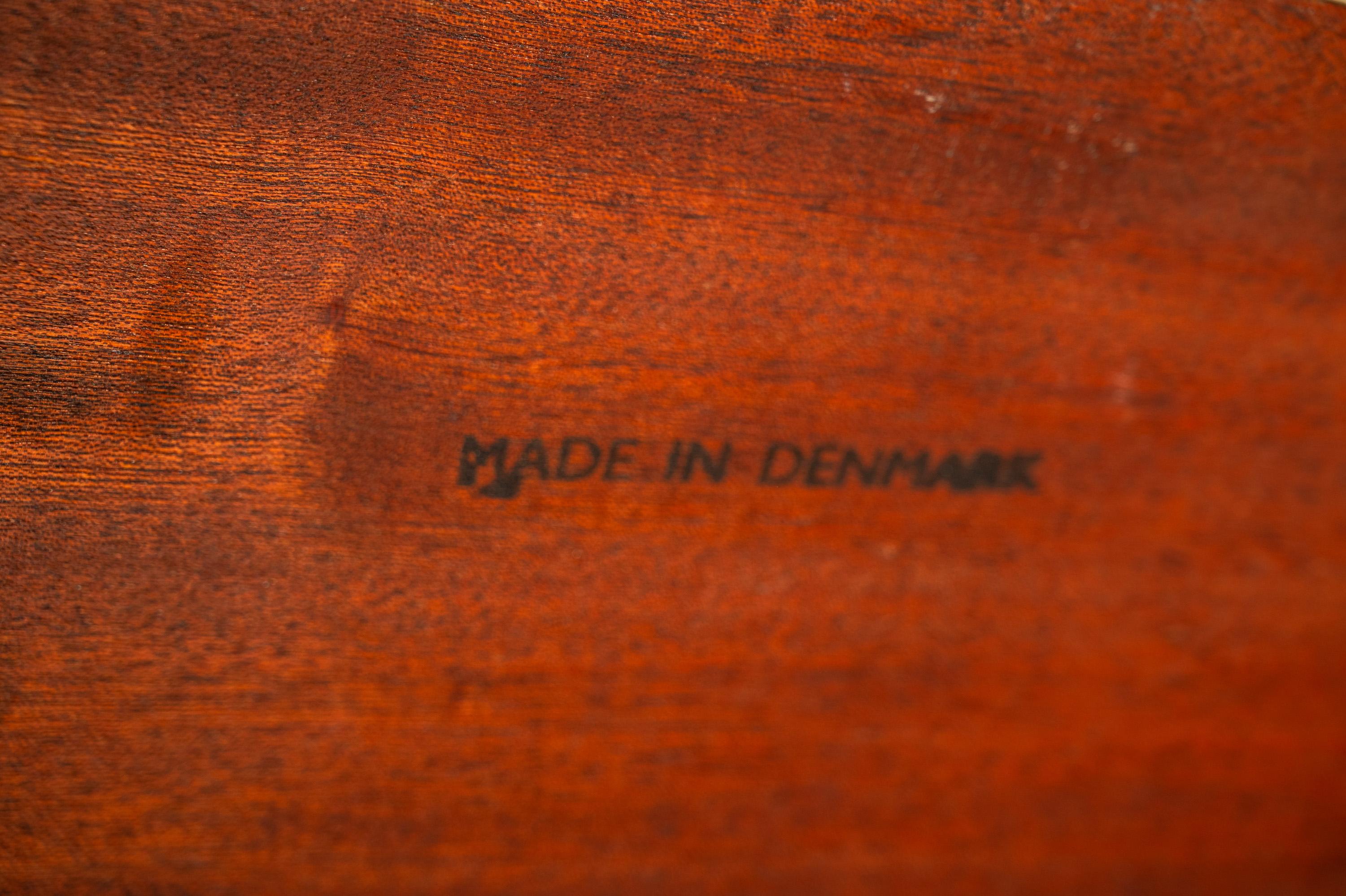 Minimalist Two Tone Dry Bar / Room Divider in Teak, Denmark, c. 1970s For Sale 9
