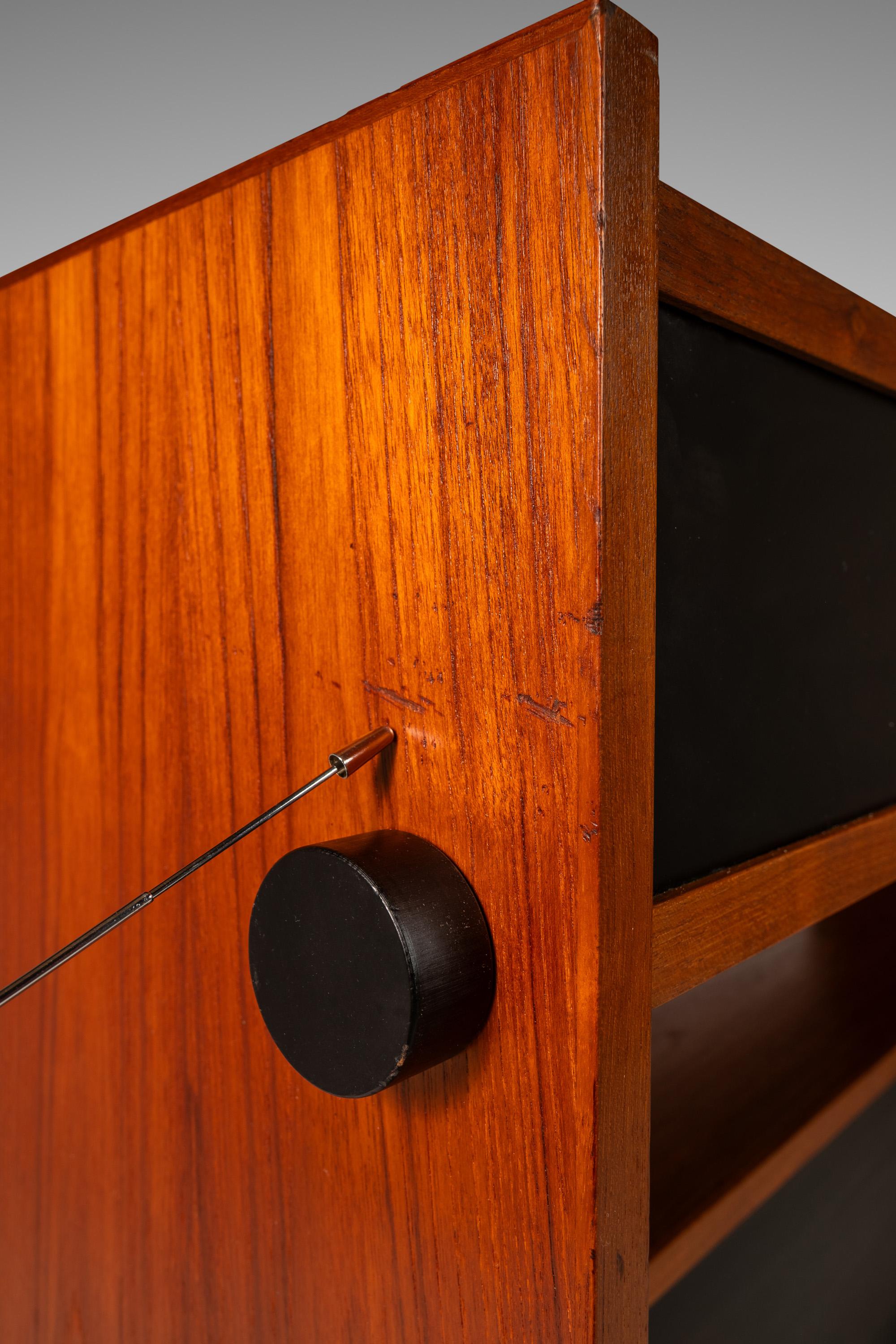 Minimalist Two Tone Dry Bar / Room Divider in Teak, Denmark, c. 1970s For Sale 10