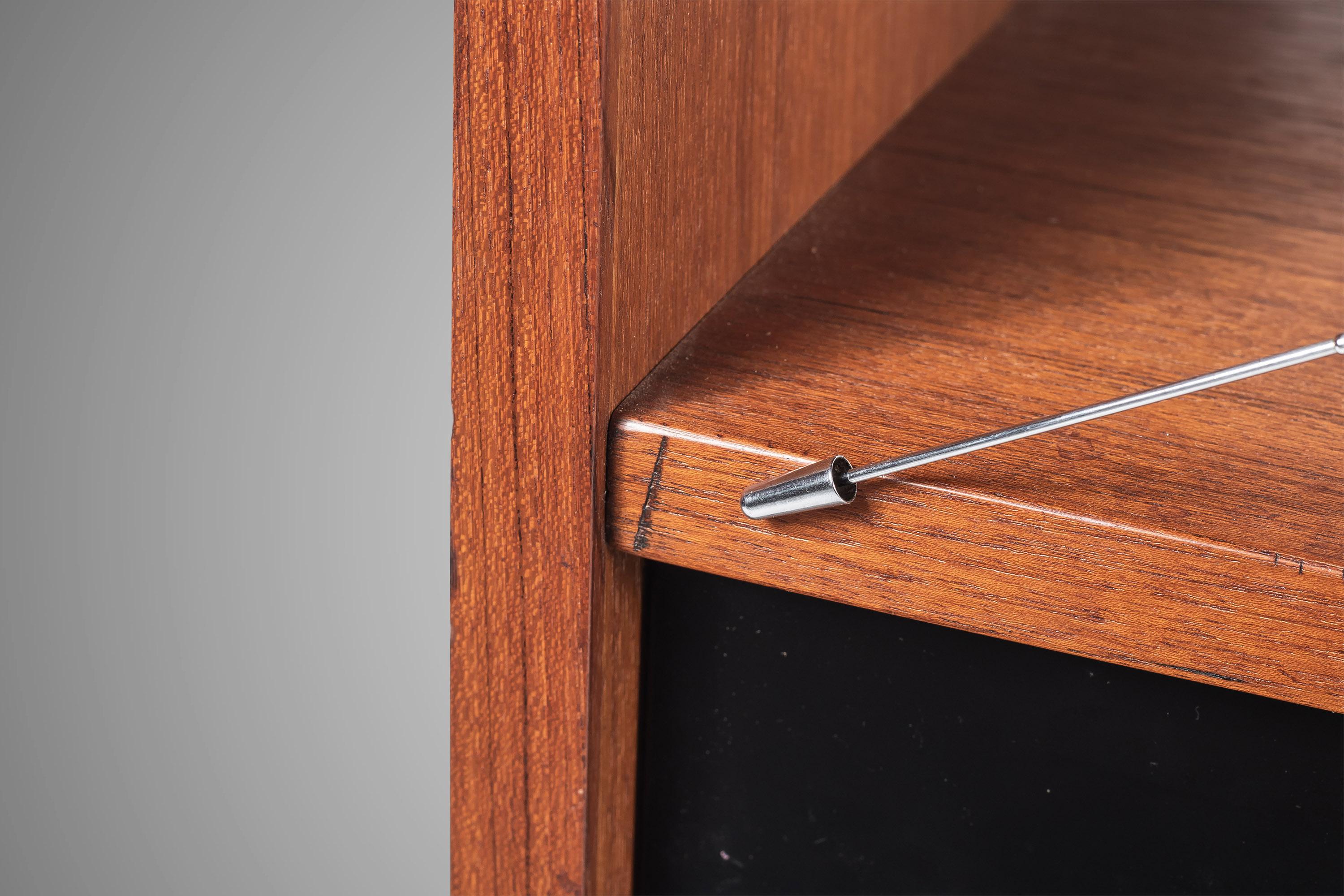 Minimalist Two-Tone Dry Bar / Room Divider in Teak, Denmark, c. 1970s For Sale 11