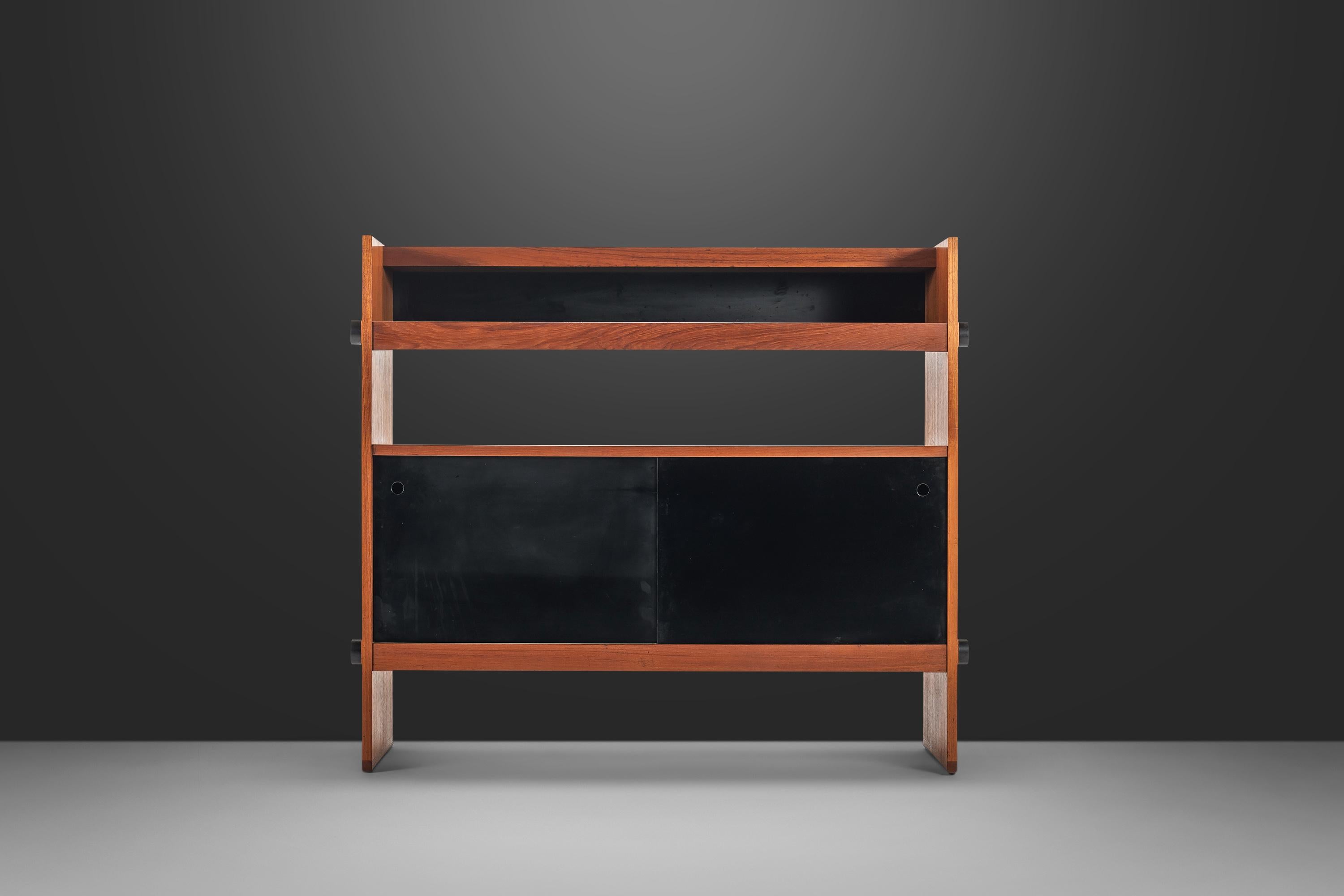 Mid-Century Modern Minimalist Two-Tone Dry Bar / Room Divider in Teak, Denmark, c. 1970s For Sale