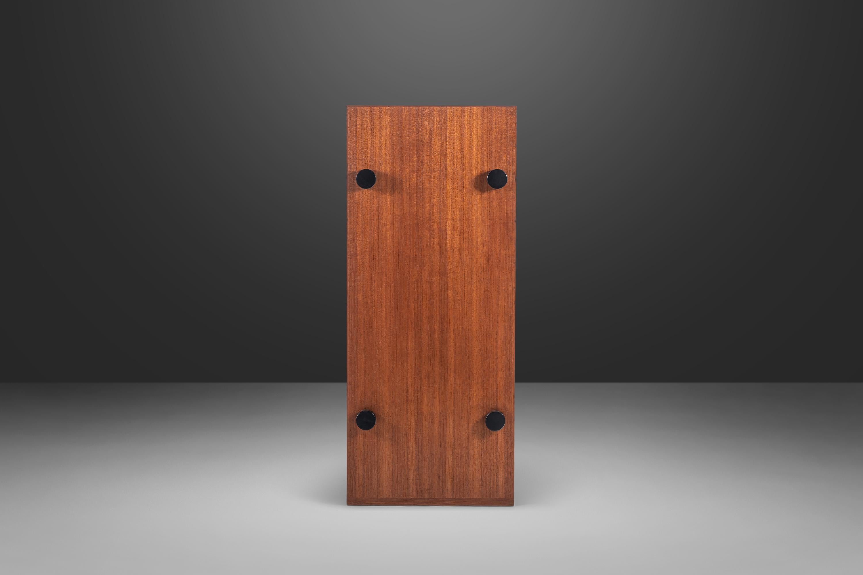 Minimalist Two-Tone Dry Bar / Room Divider in Teak, Denmark, c. 1970s In Good Condition For Sale In Deland, FL