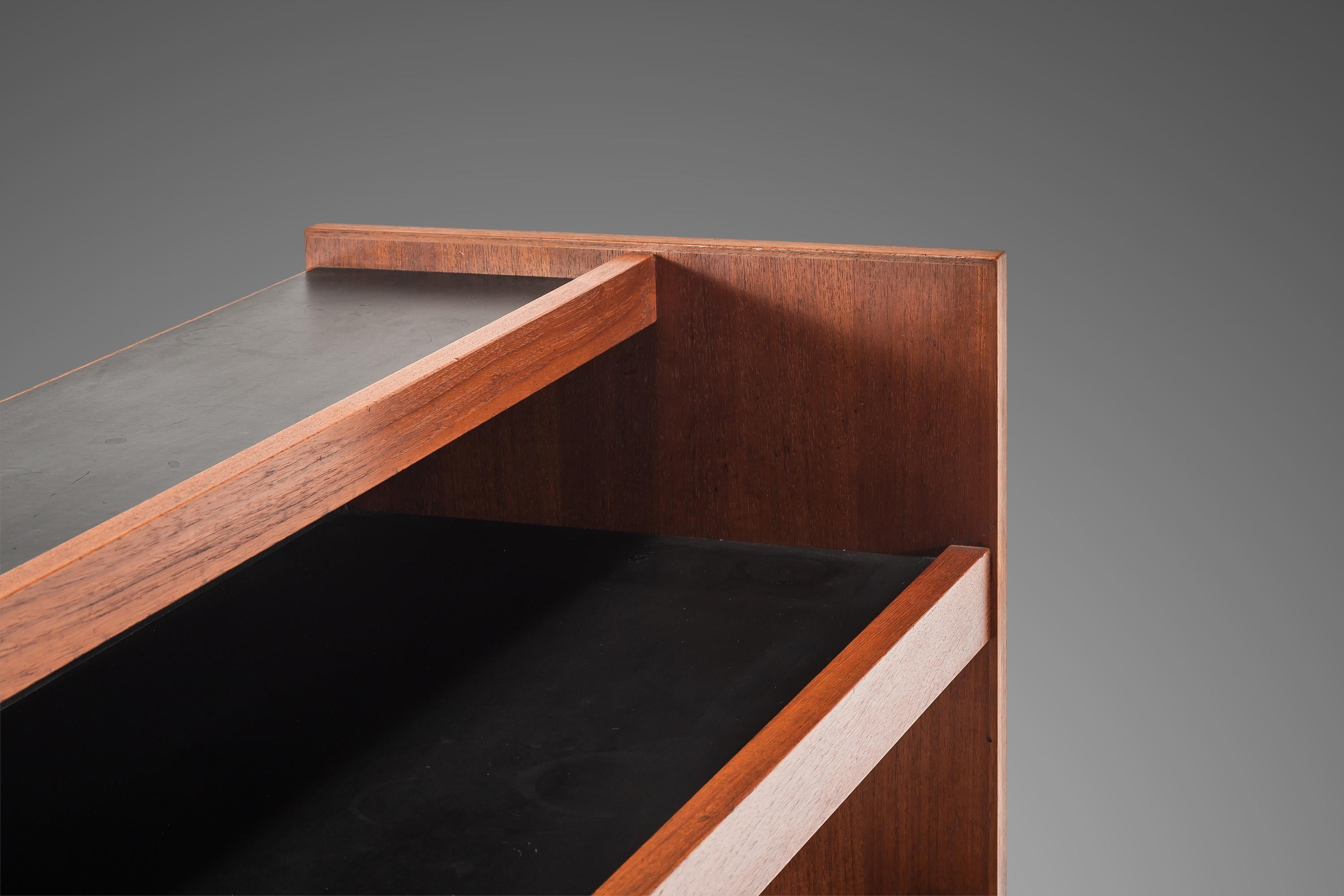 Minimalist Two-Tone Dry Bar / Room Divider in Teak, Denmark, c. 1970s For Sale 3