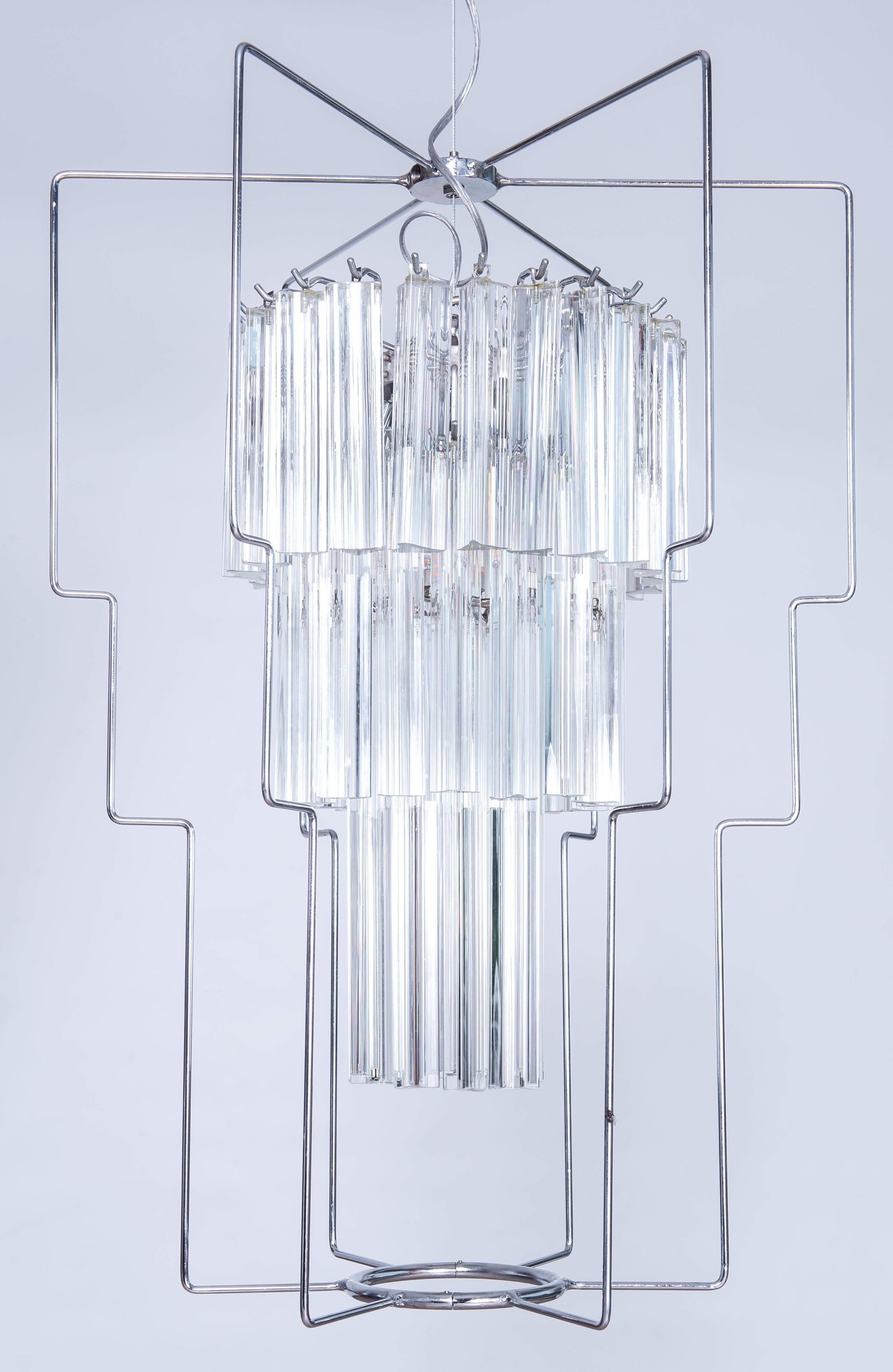 italien Lustre vénitien minimaliste avec éléments en forme de trièdre en verre de Murano, Italie en vente
