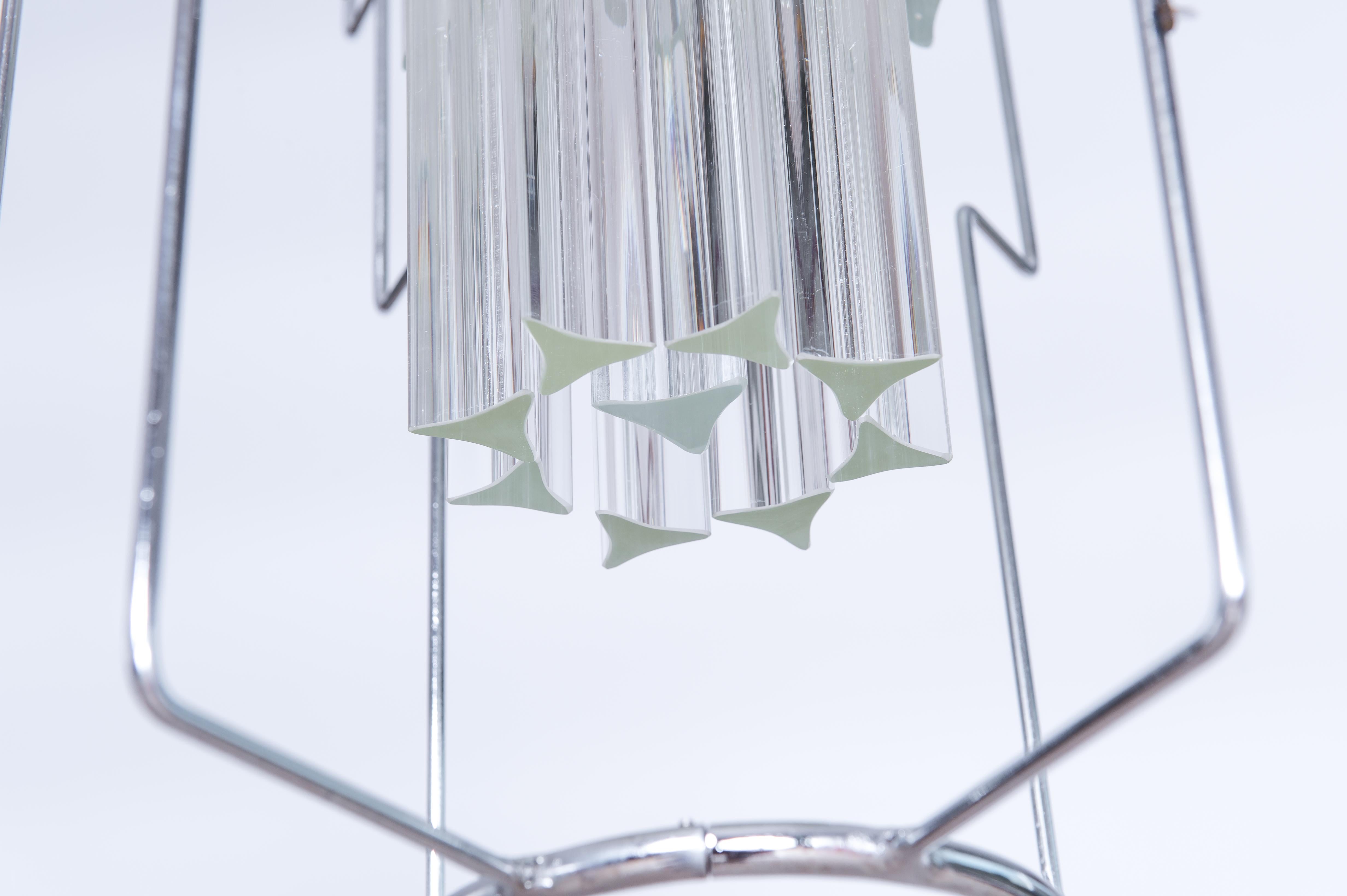 XXIe siècle et contemporain Lustre vénitien minimaliste avec éléments en forme de trièdre en verre de Murano, Italie en vente