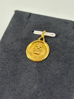 Minimalist Vintage Augis 18-Karat Gold Love Token Medal Pendant 19mm
